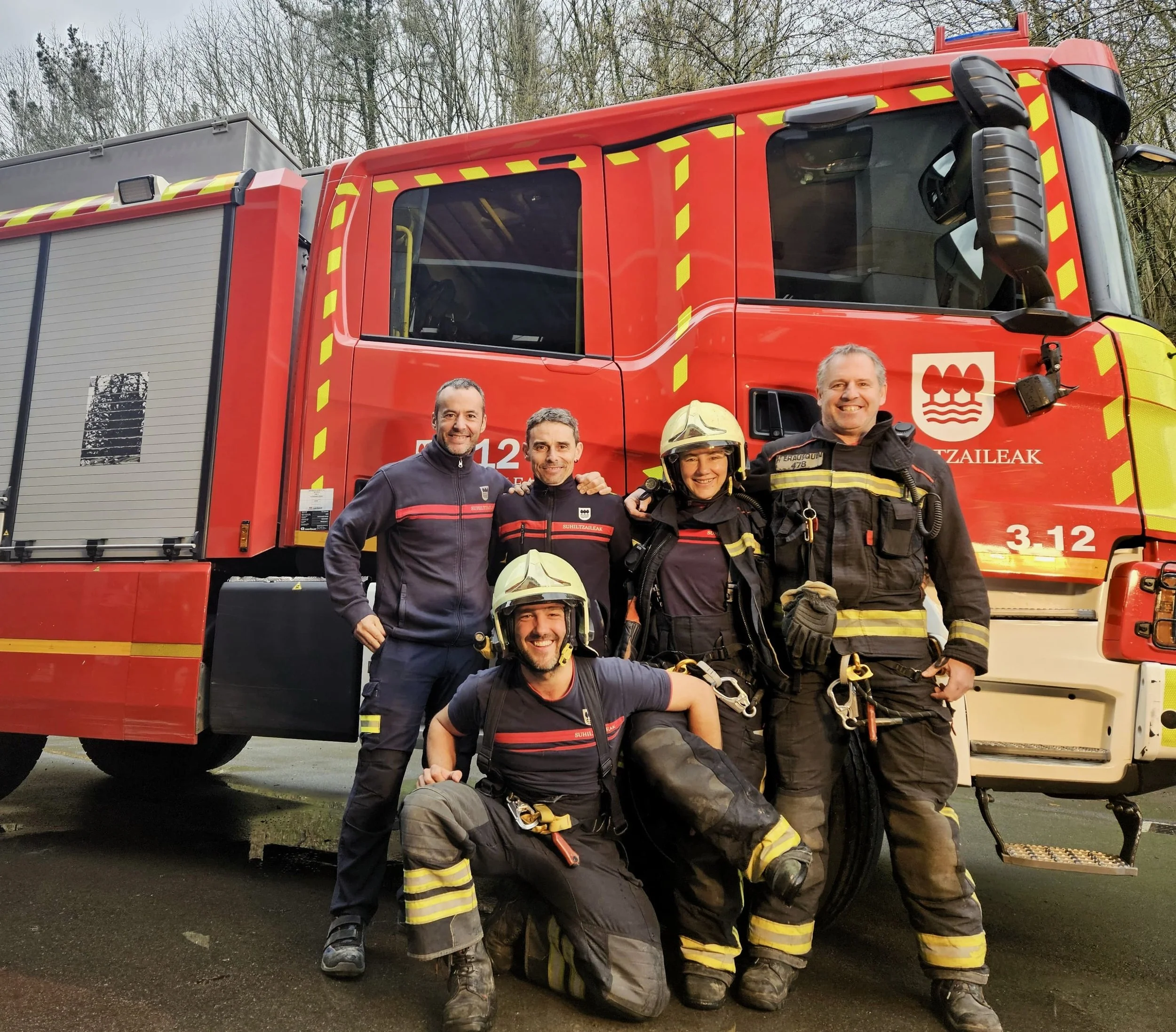 Jaime junto a su brigada, Goierriko Suhiltzaileak.