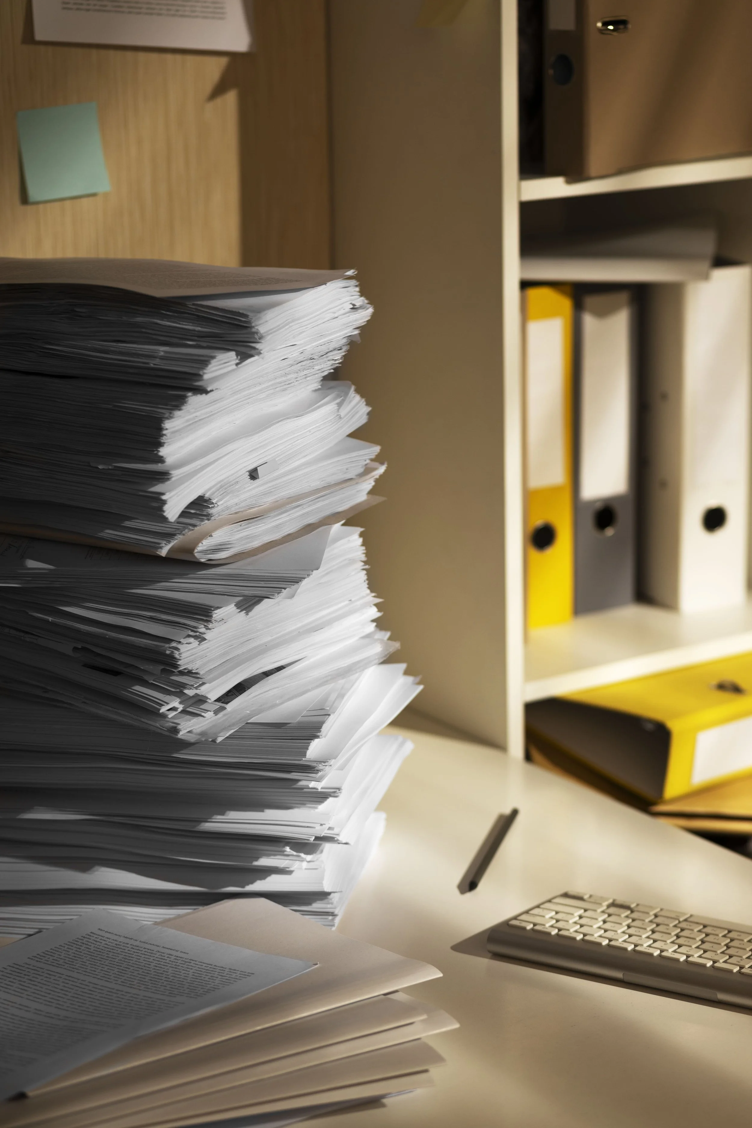 Apoyo legal en procedimientos judiciales de residencia, nacionalidad y visados