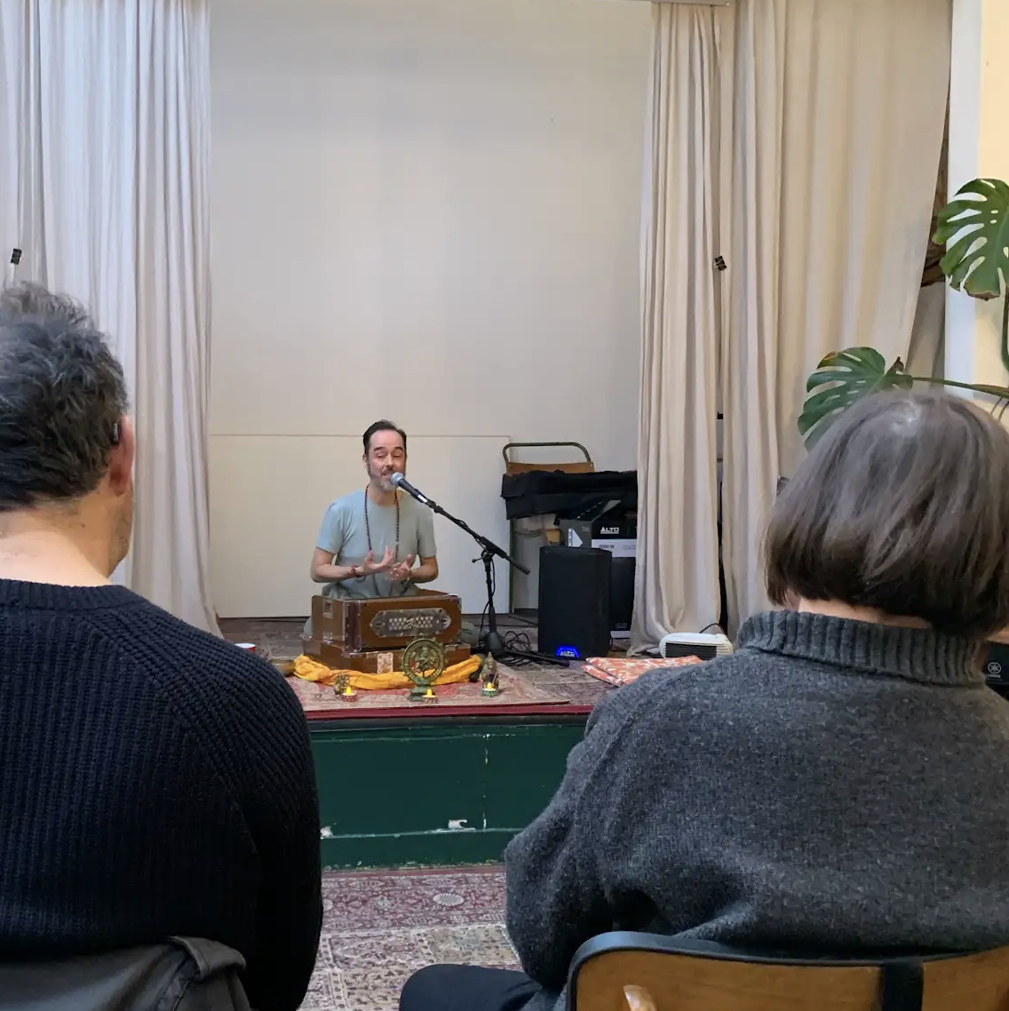 Kirtan - James Cassidy