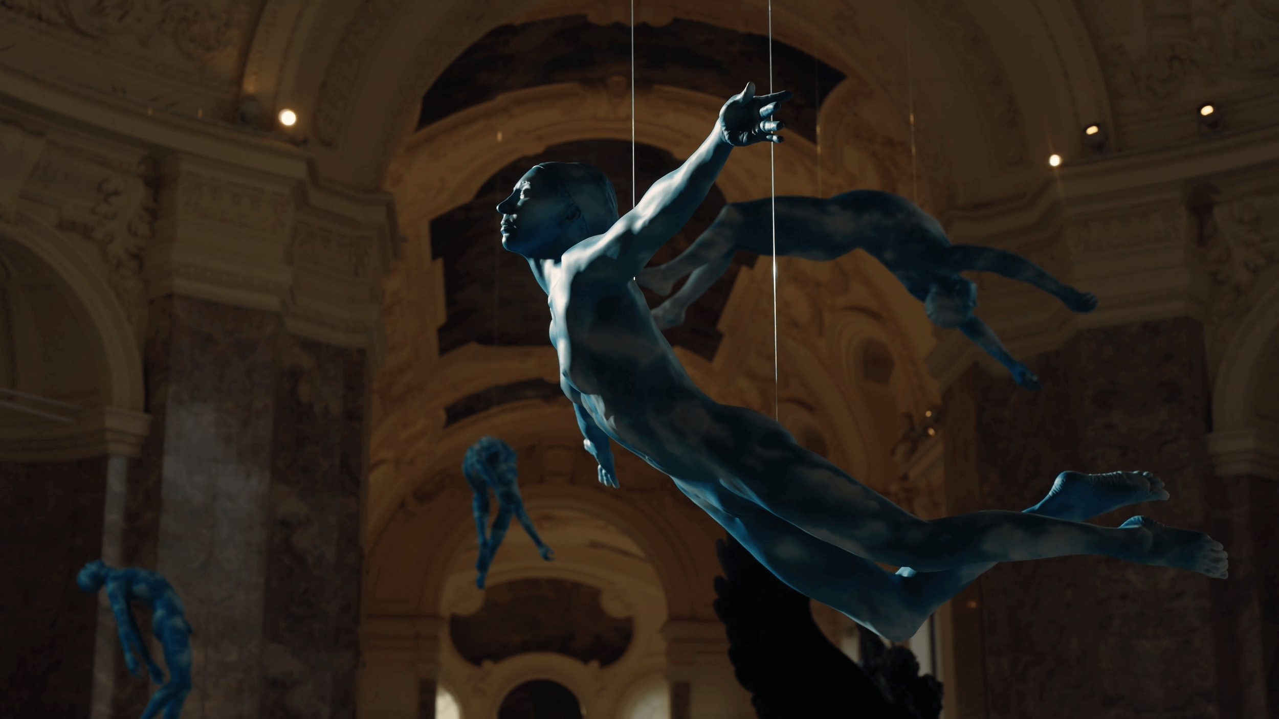 Sculpture by Ugo Rondinone at the 2022 exhibition at the Petit Palais