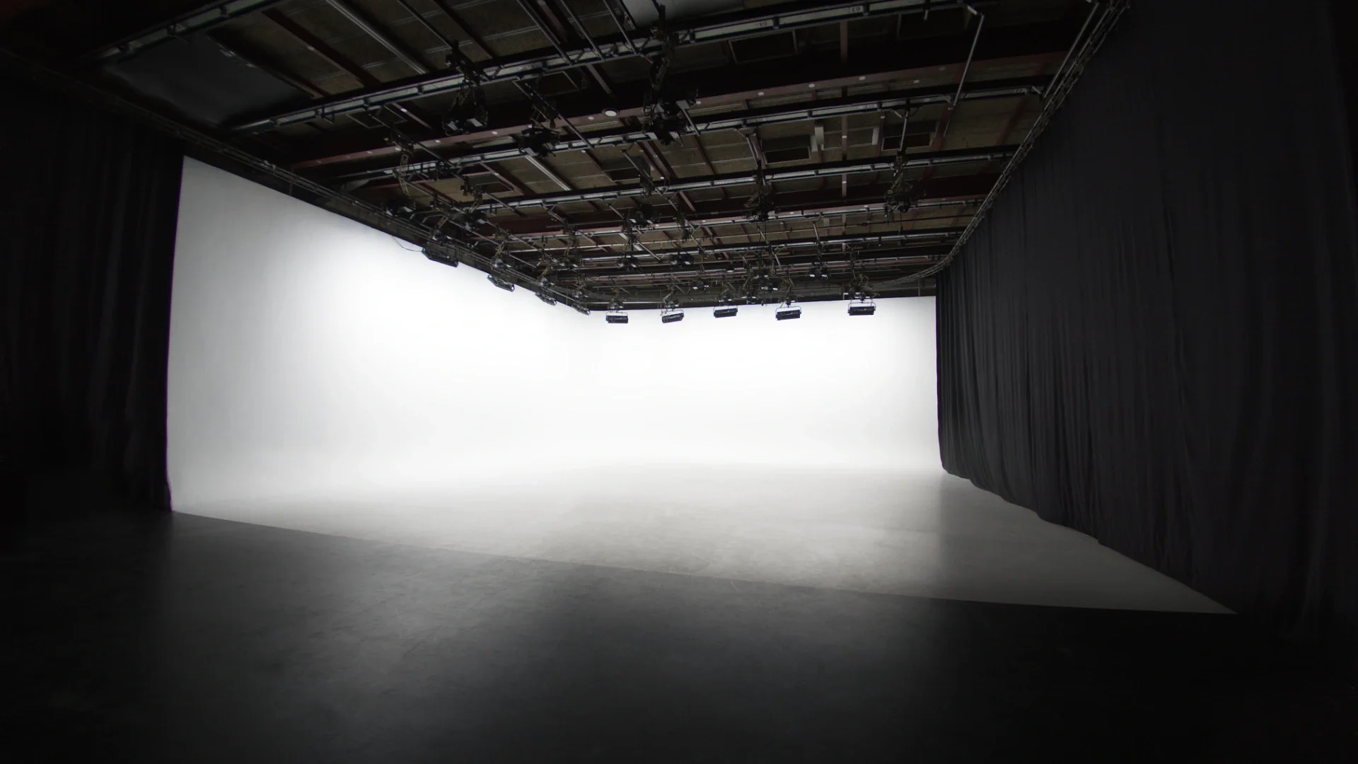 large infinity cove studio south manchester