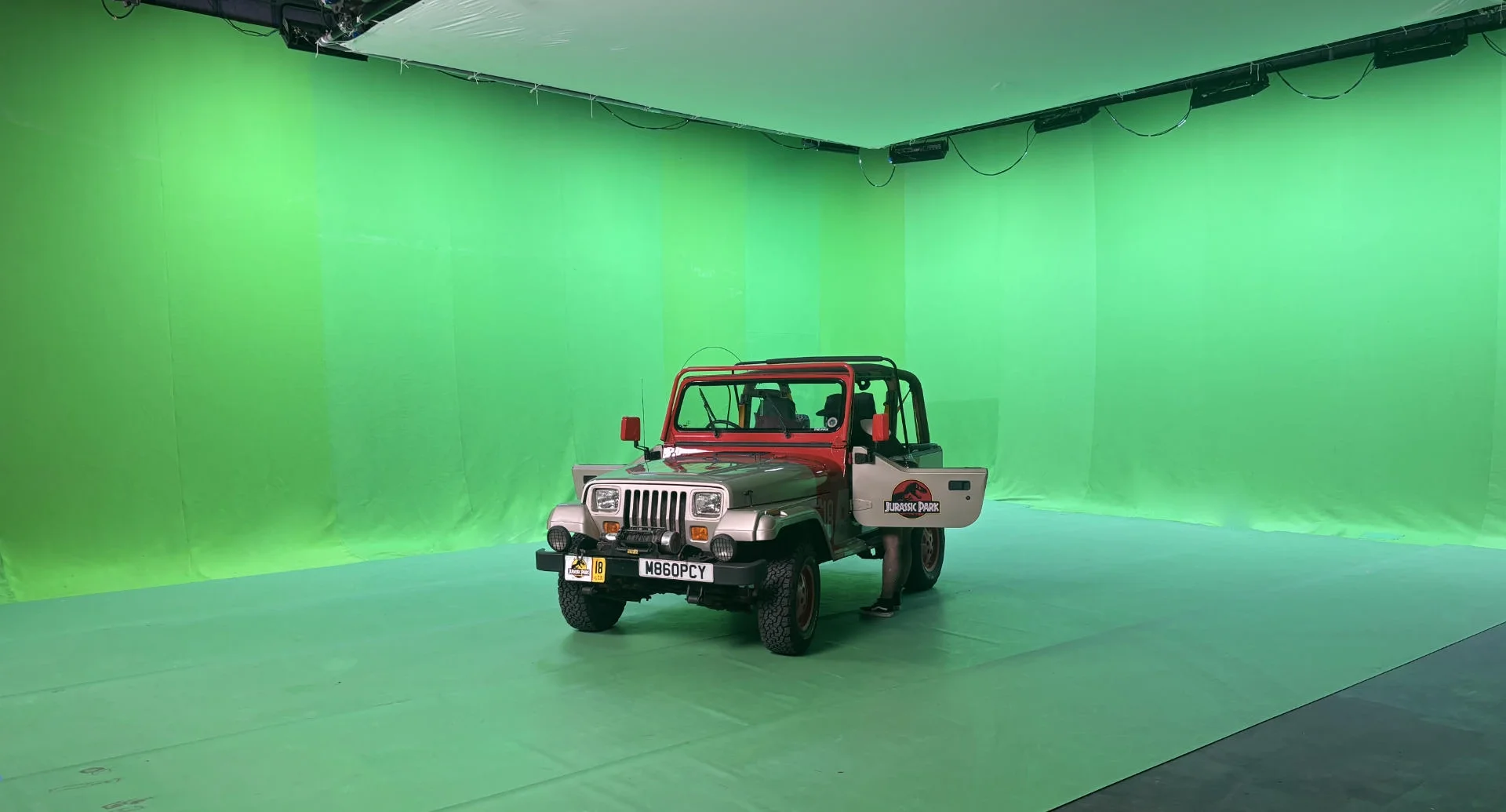 kaiser chiefs promo video car access with jeep