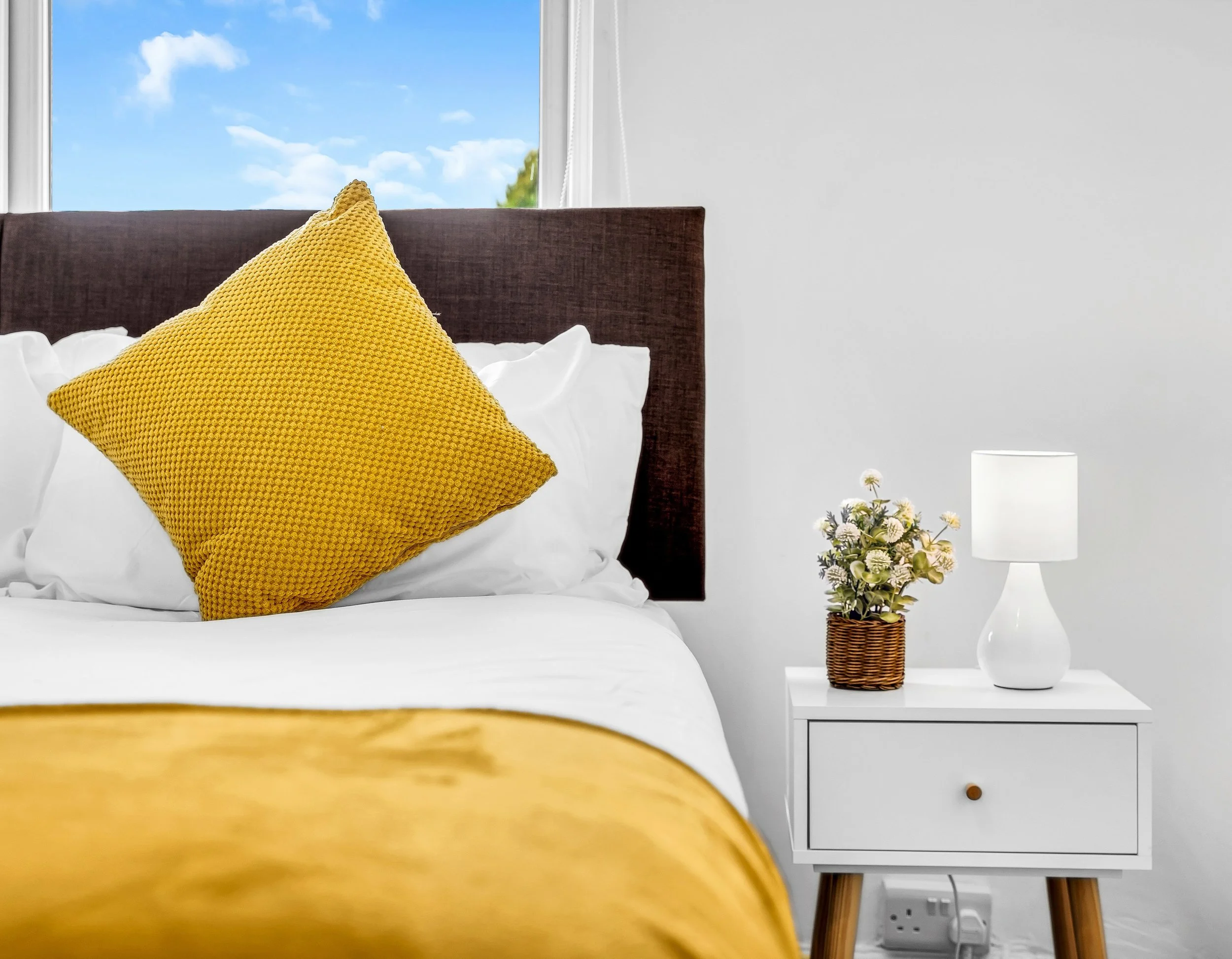 Professional Airbnb Property Photography, video &amp; staging
✔ Nationwide coverage
✔ 48hr delivery or less
✔ Optimised to maximise clicks &amp; bookings
✔️ Multi-property discounts

Book in now 💯
www.snapriseuk.co.uk
Let&rsquo;s elevate your proper
