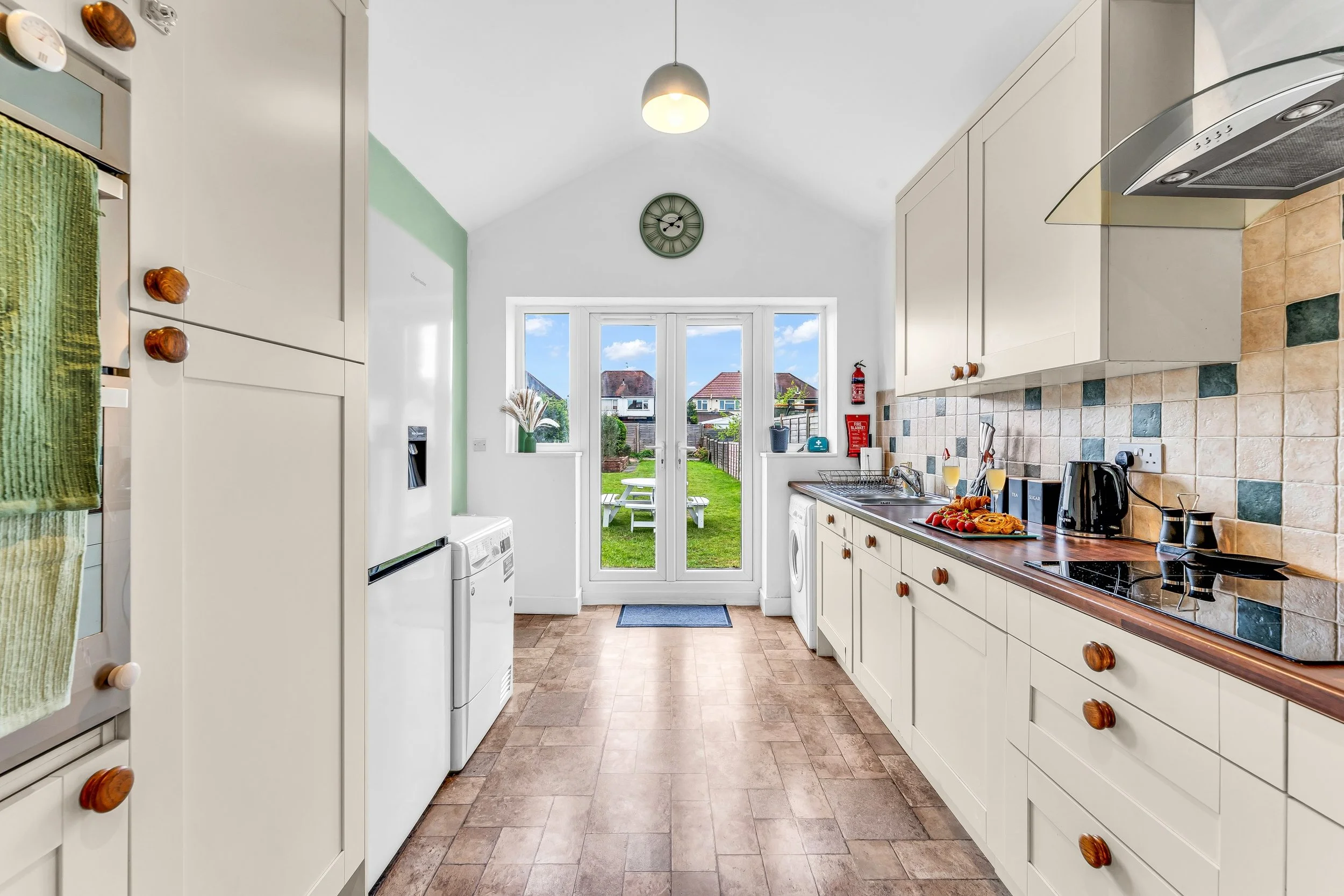Professional Airbnb Property Photography, video &amp; staging
✔ Nationwide coverage
✔ 48hr delivery or less
✔ Optimised to maximise clicks &amp; bookings
✔️ Multi-property discounts

Book in now 💯
www.snapriseuk.co.uk
Let&rsquo;s elevate your proper