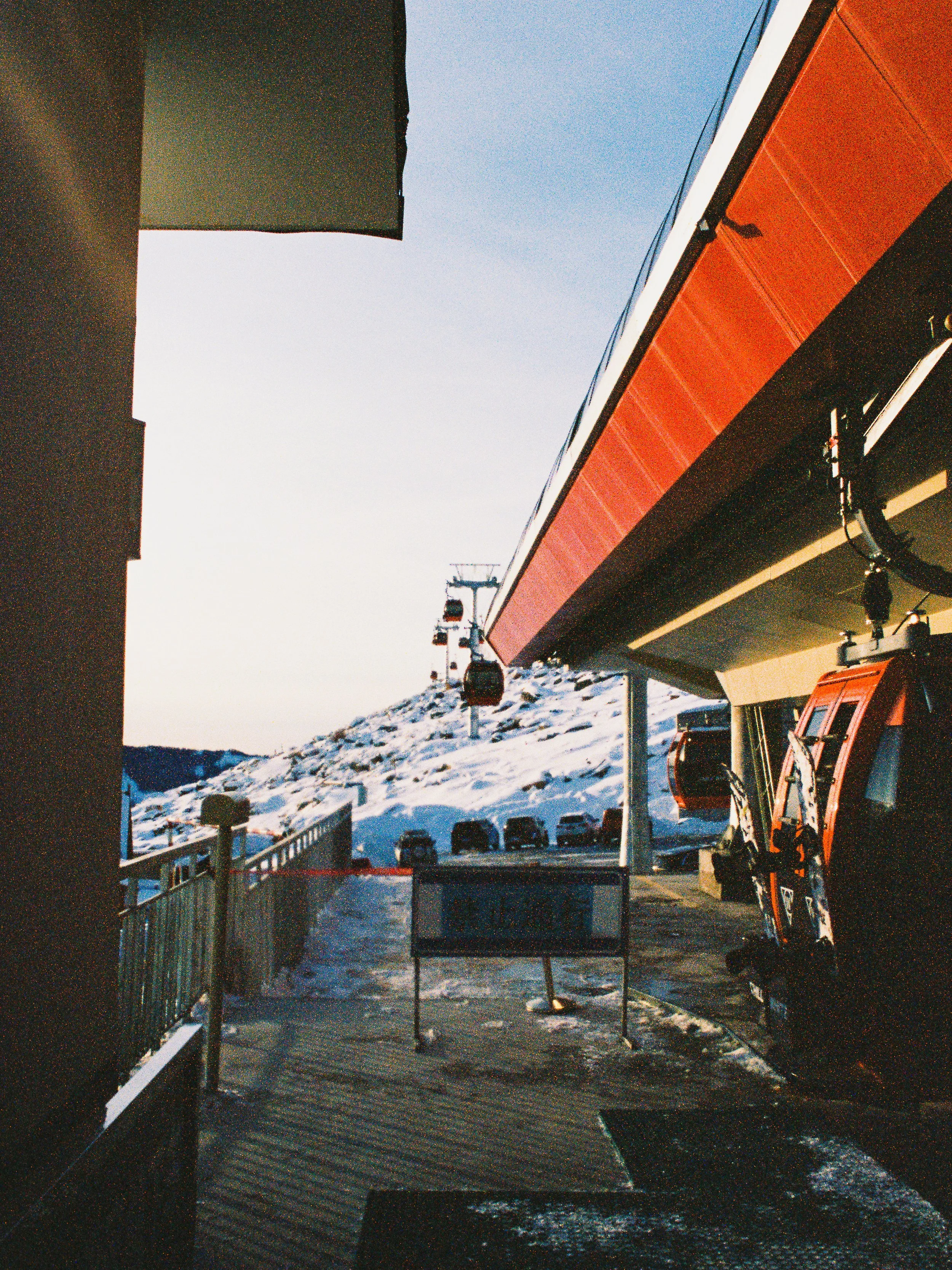 R1-00001-019A_fullres.jpg