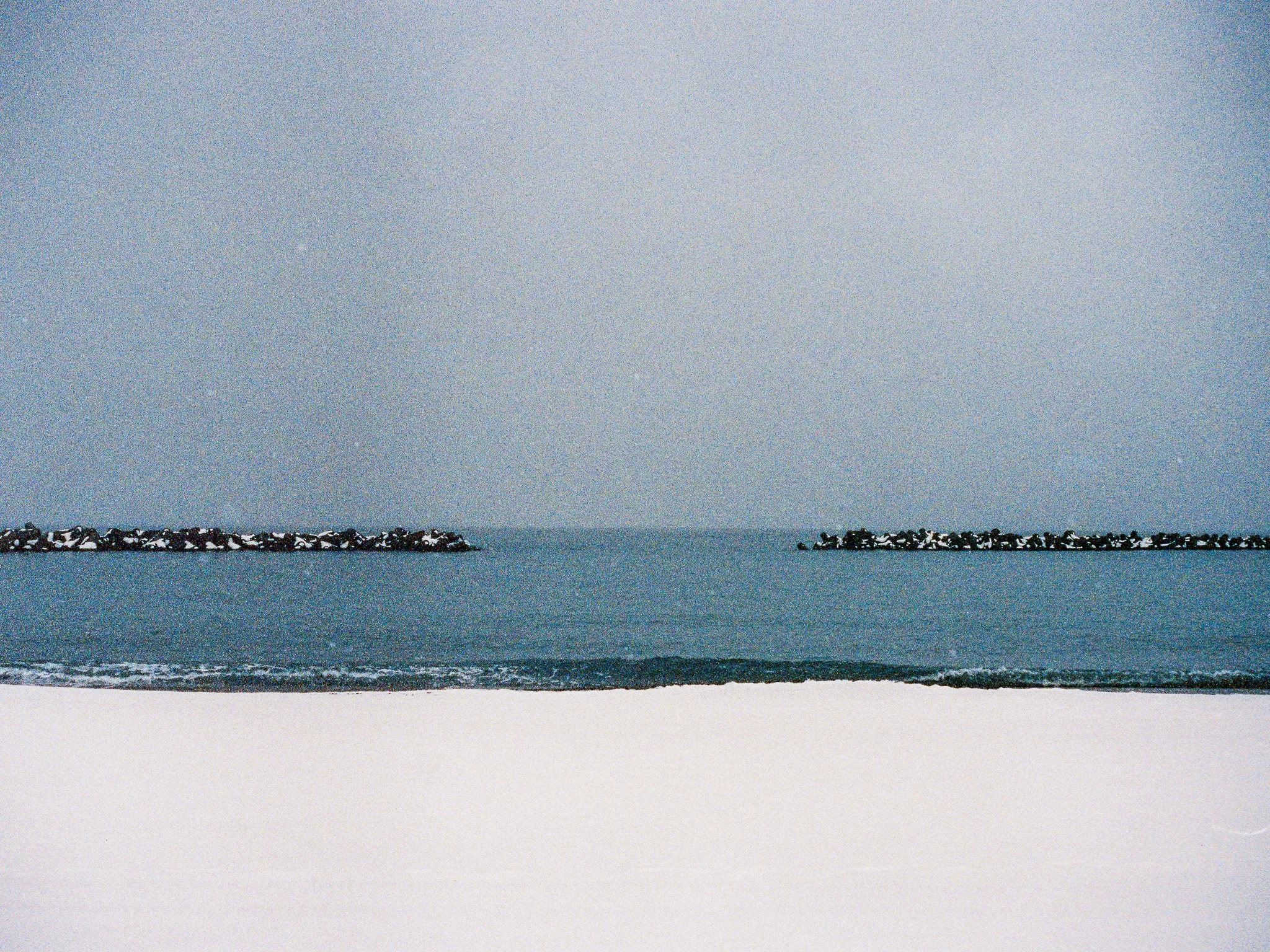 
Leica M6 | Cinestill 800T