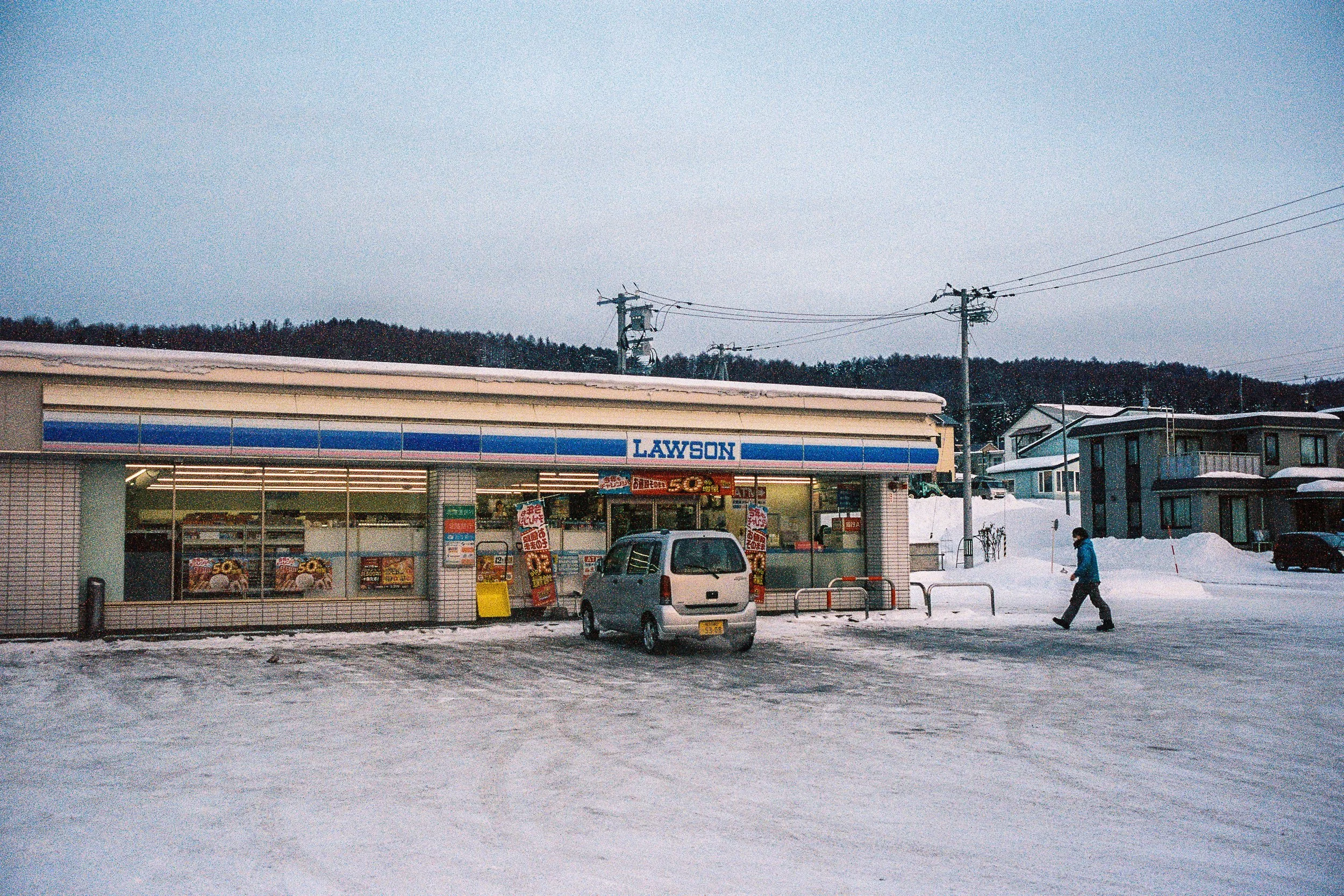 R1-03777-0008_fullres.jpg