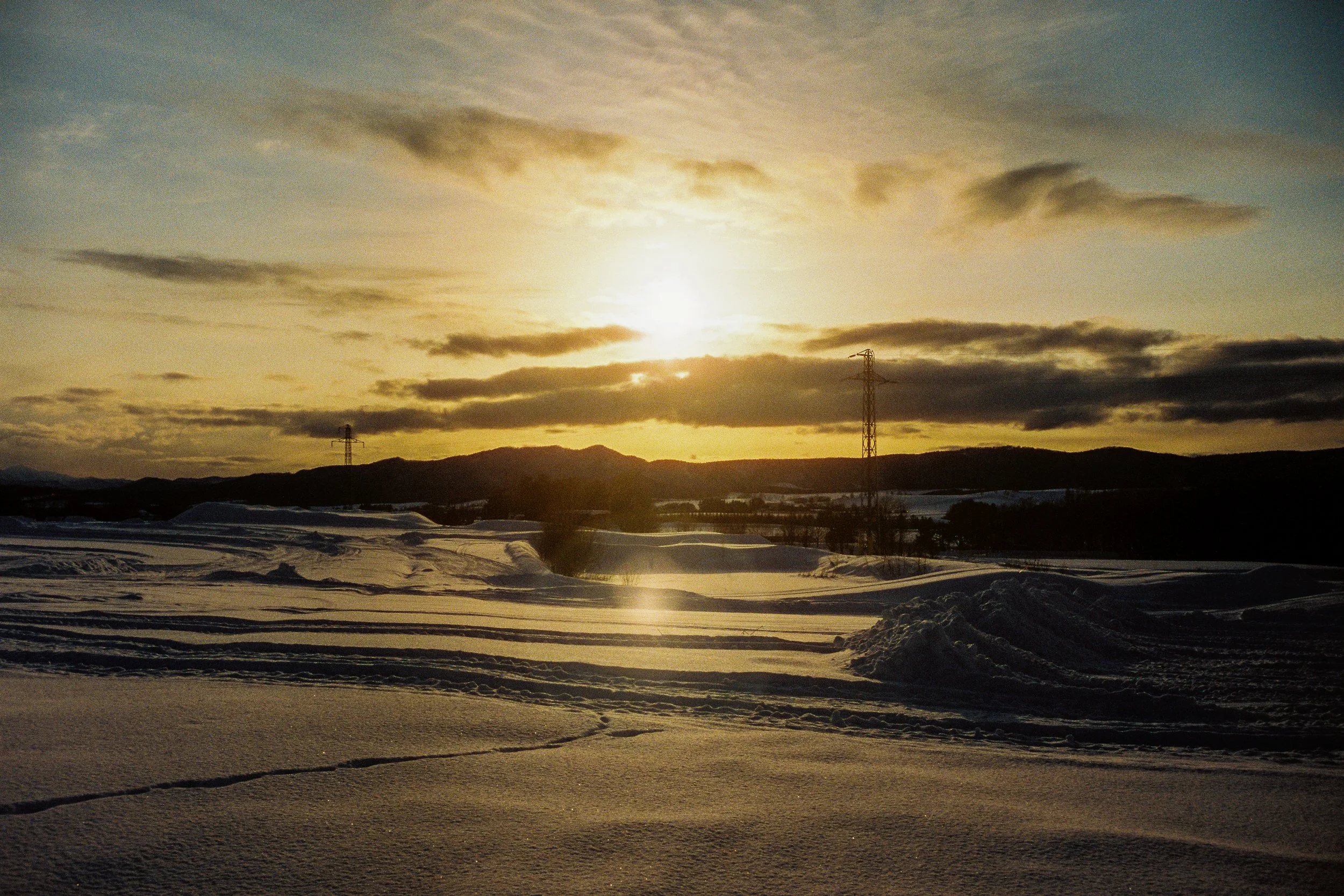 R1-03775-0011_fullres.jpg