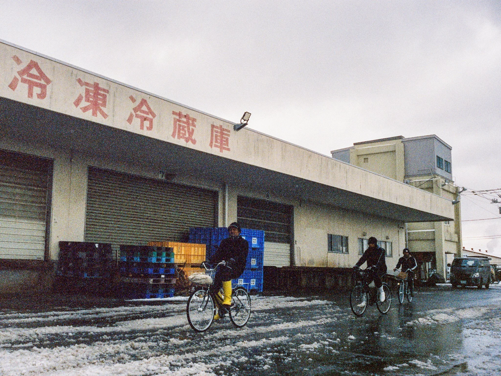 
Leica M6 | Cinestill 800T