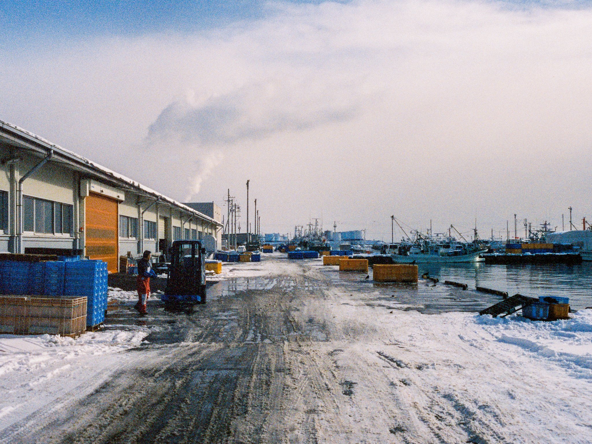 
Leica M6 | Cinestill 800T