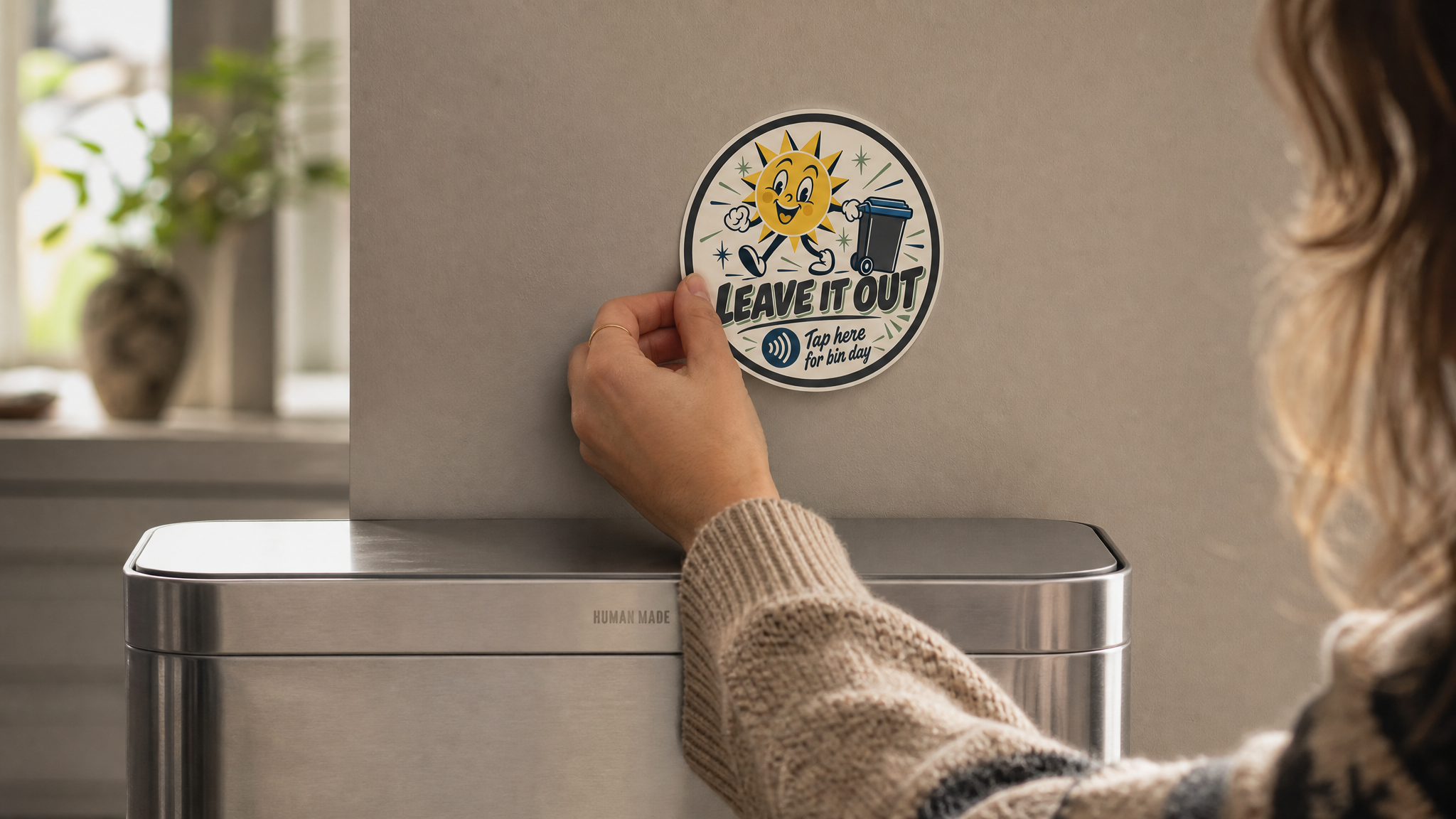 LEAVEiTOUT_NBRHD_HARROGATE_RFID_INNOVATION_INSIDEBIN.png