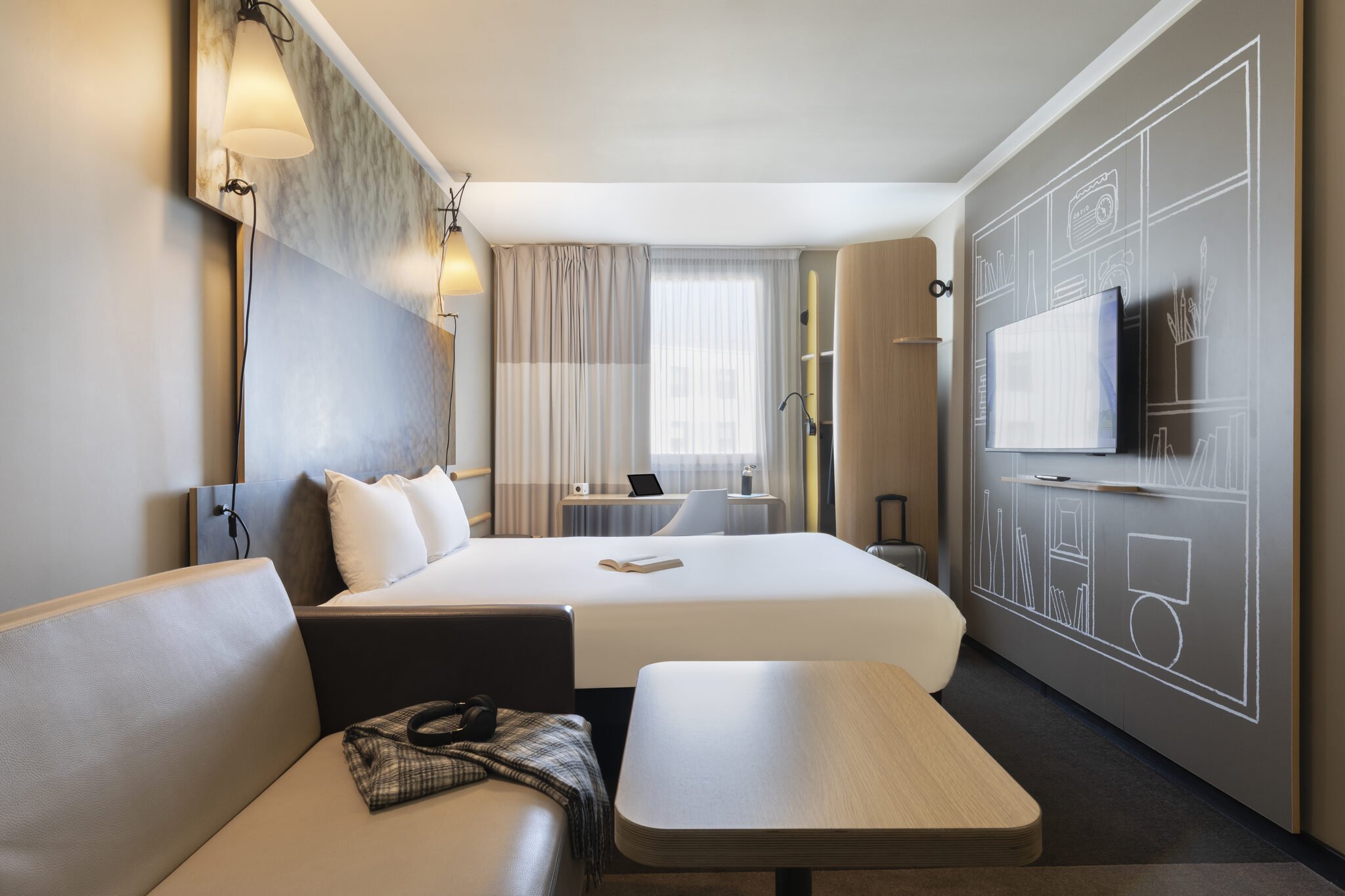ibis-saint-quentin-en-yvelines-velodrome-chambre-double-banquette.jpg