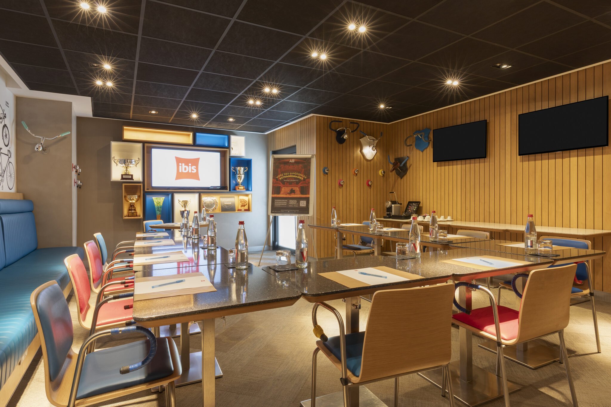 ibis-saint-quentin-en-yvelines-velodrome-salle-seminaire-classe.jpg