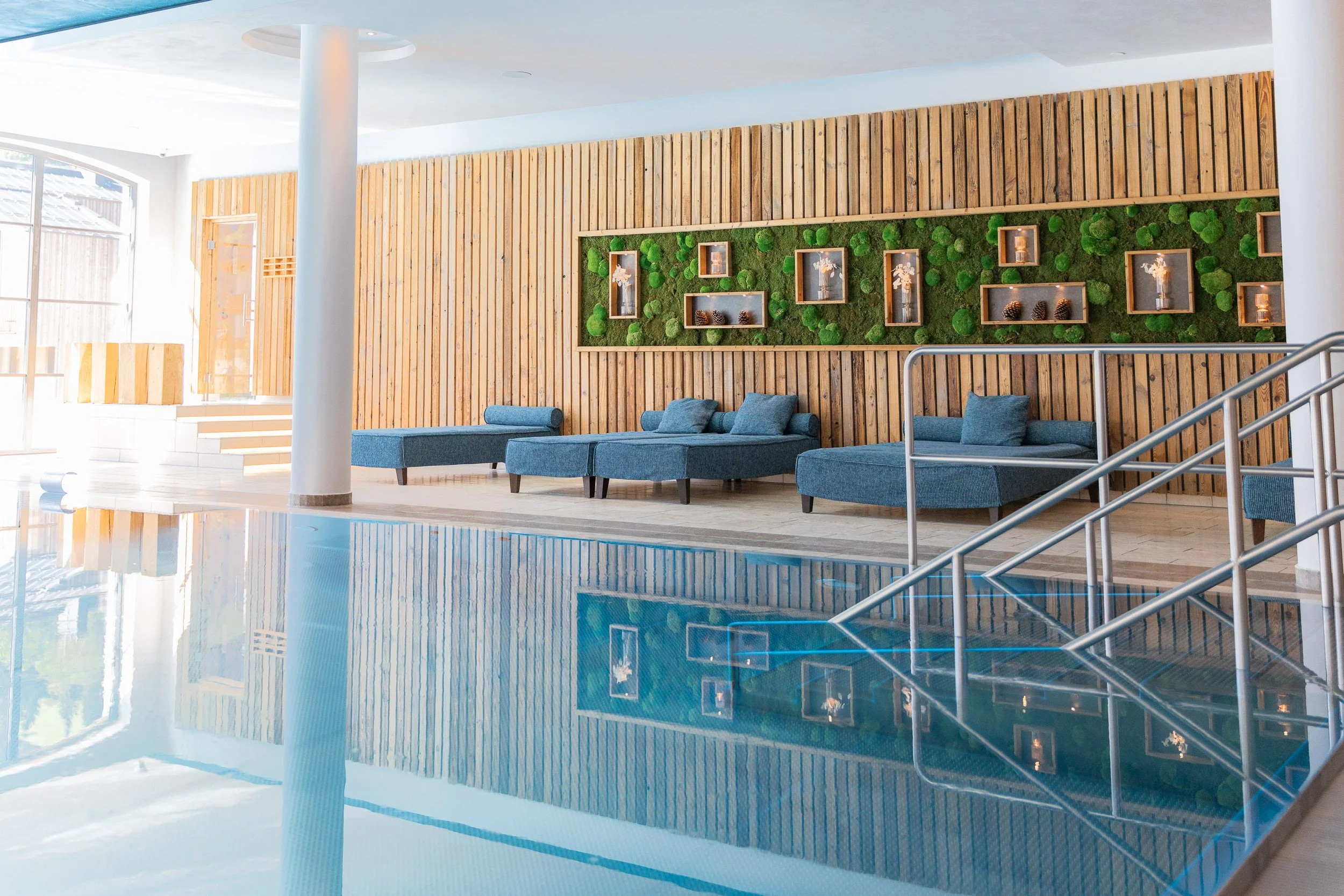 Nesslerhof-Indoorpool-web.jpg
