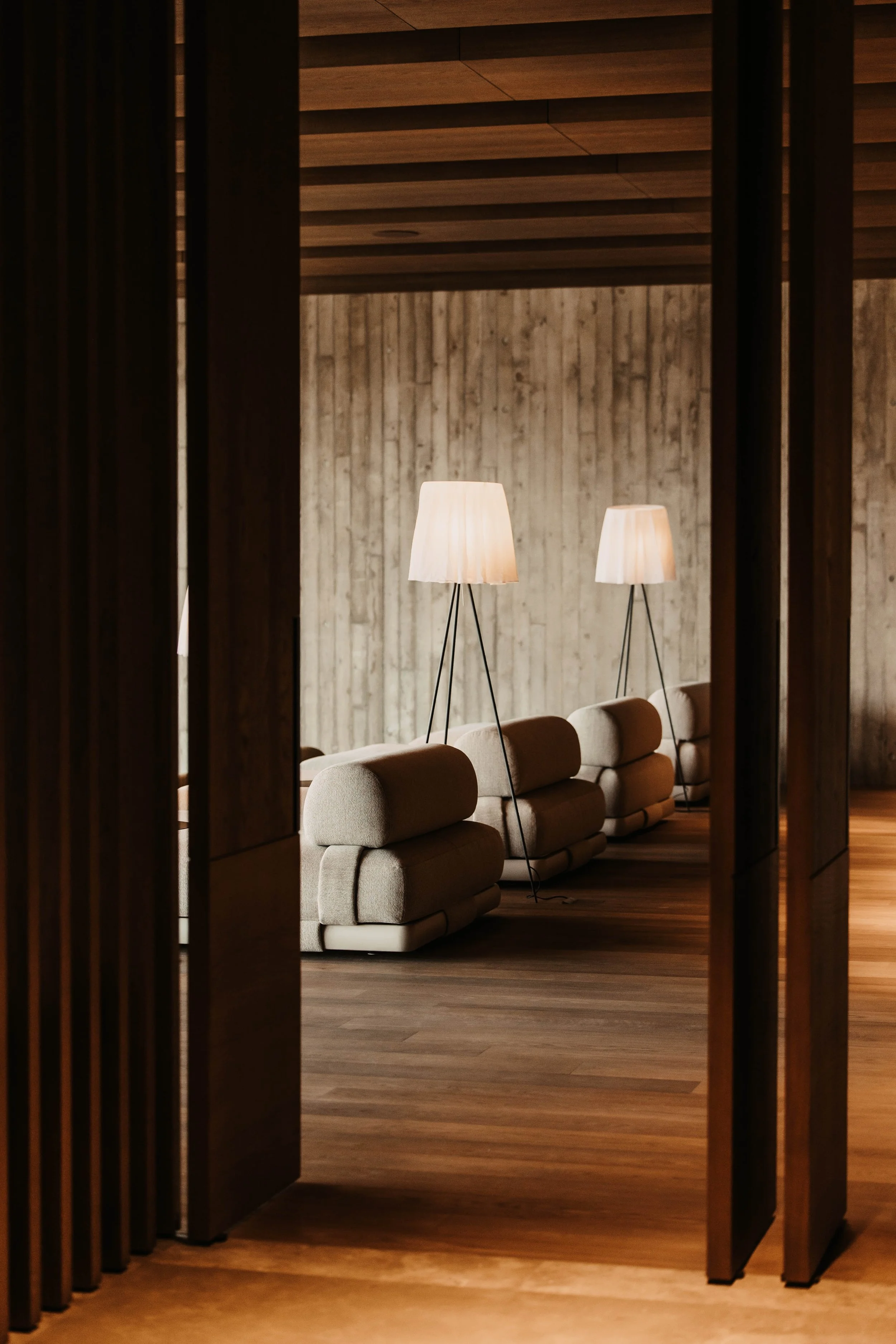 HotelOberforsthof-ober-wellnesshotel-adultsonly-wellness-urlaub-vacation-urlaubindenbergen-spa-ruhe-spaundwellness-holzverkleildung-panorama-bergpanorama-berg-mountains-ruheraum-silent-leise-ruhe-innereruhe.jpg