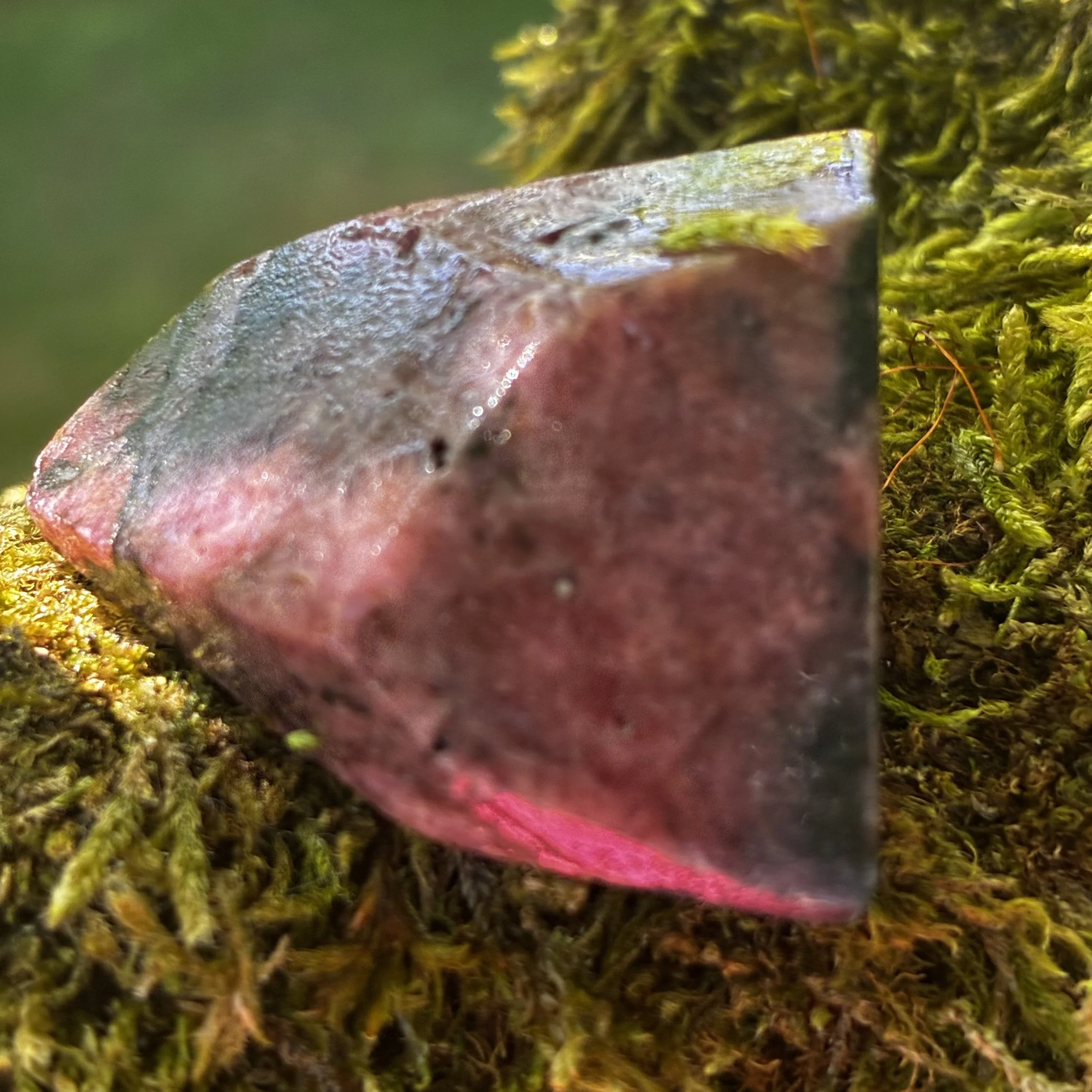 Rhodonite Freeform Polished in Brazil, 33g