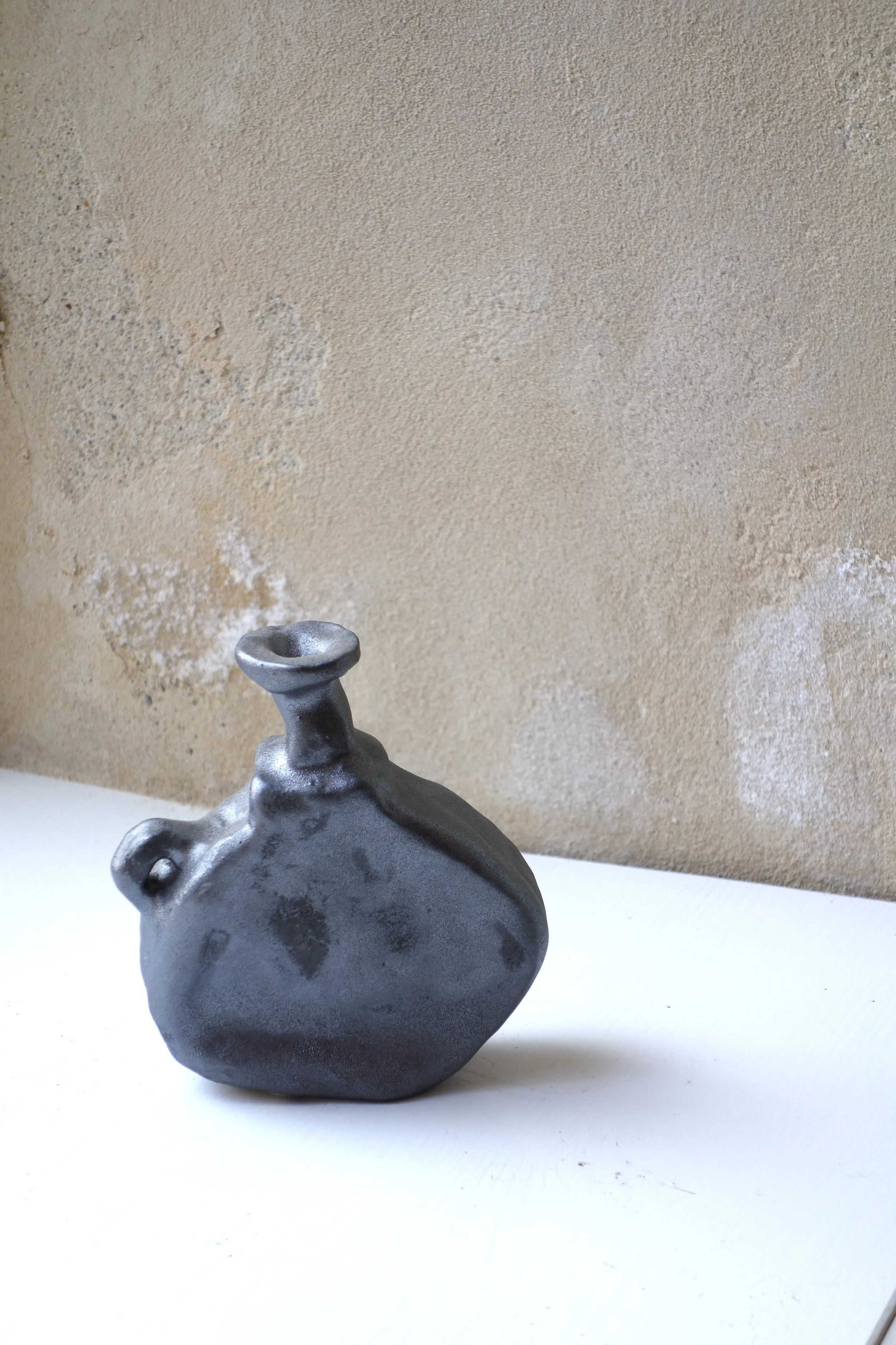 TINY CORE VESSEL BY WILLEM VAN HOOFF