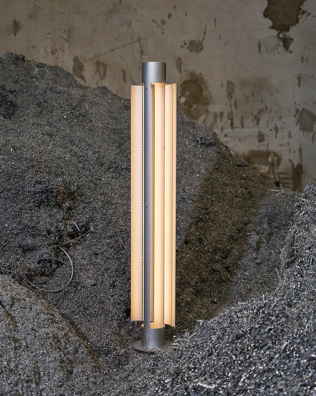 GVPO FLOOR LAMP BY KUTARQ STUDIO