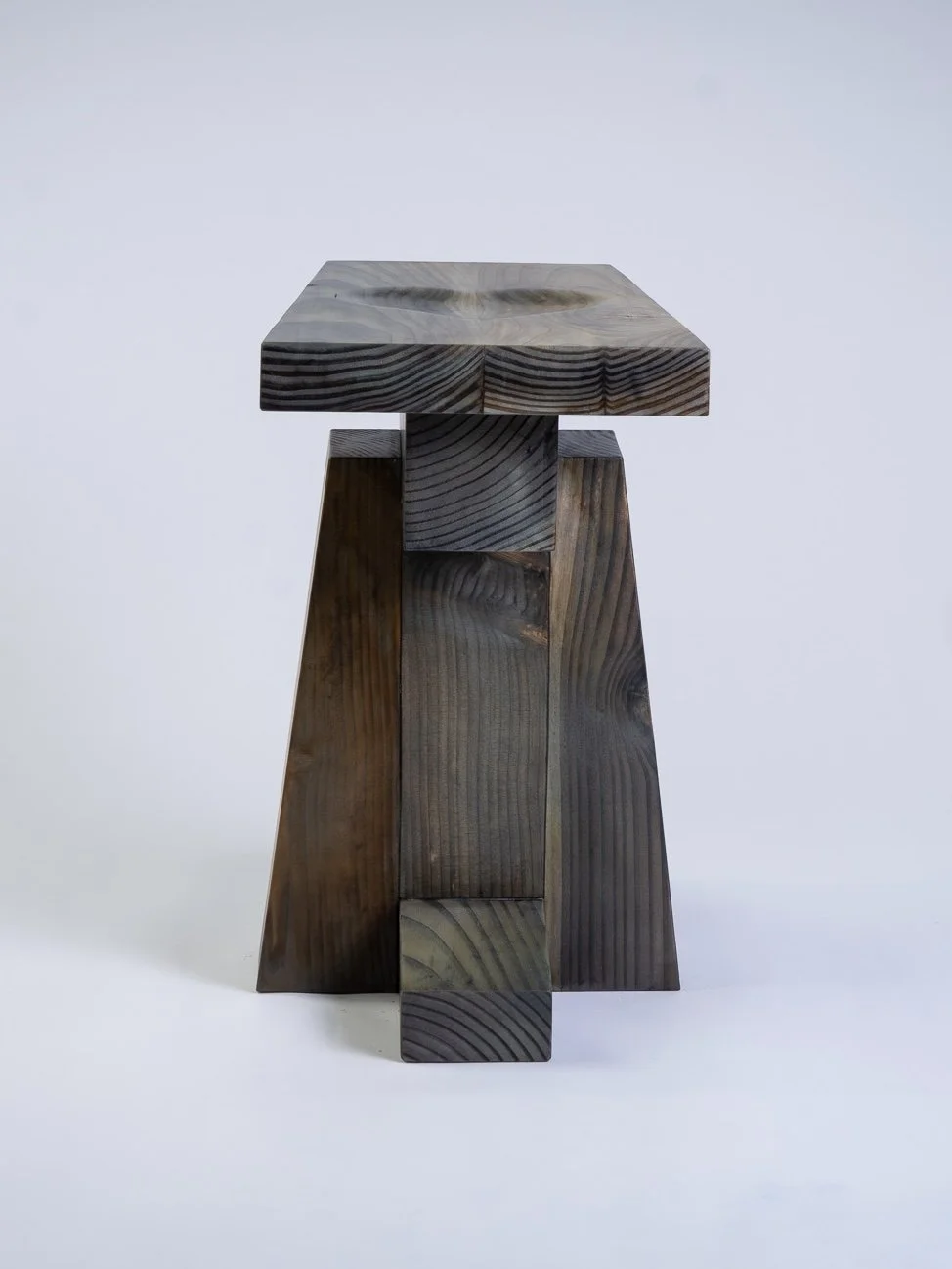 SunhyoMast_B85-LoveStruck_Stool_OxiIon_ph03_LOW.jpg