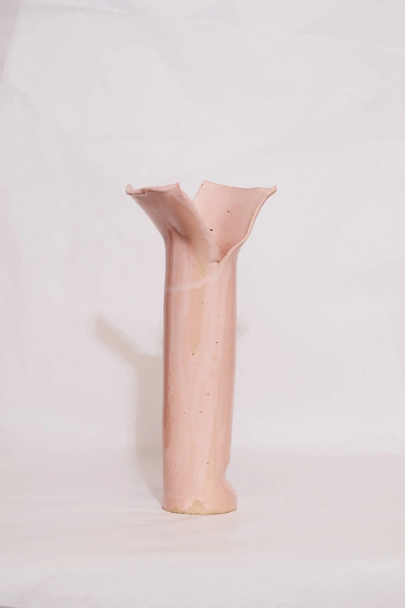 EXTRUDED VASE (PINK) BY ALI GALLEFOS