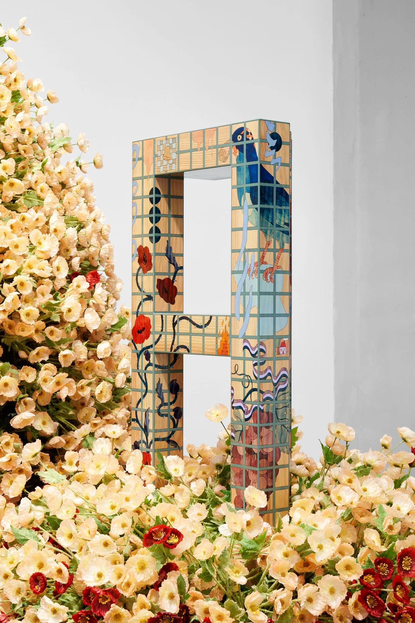 22_GRAYSC_19may_tableau_Web 5.jpg