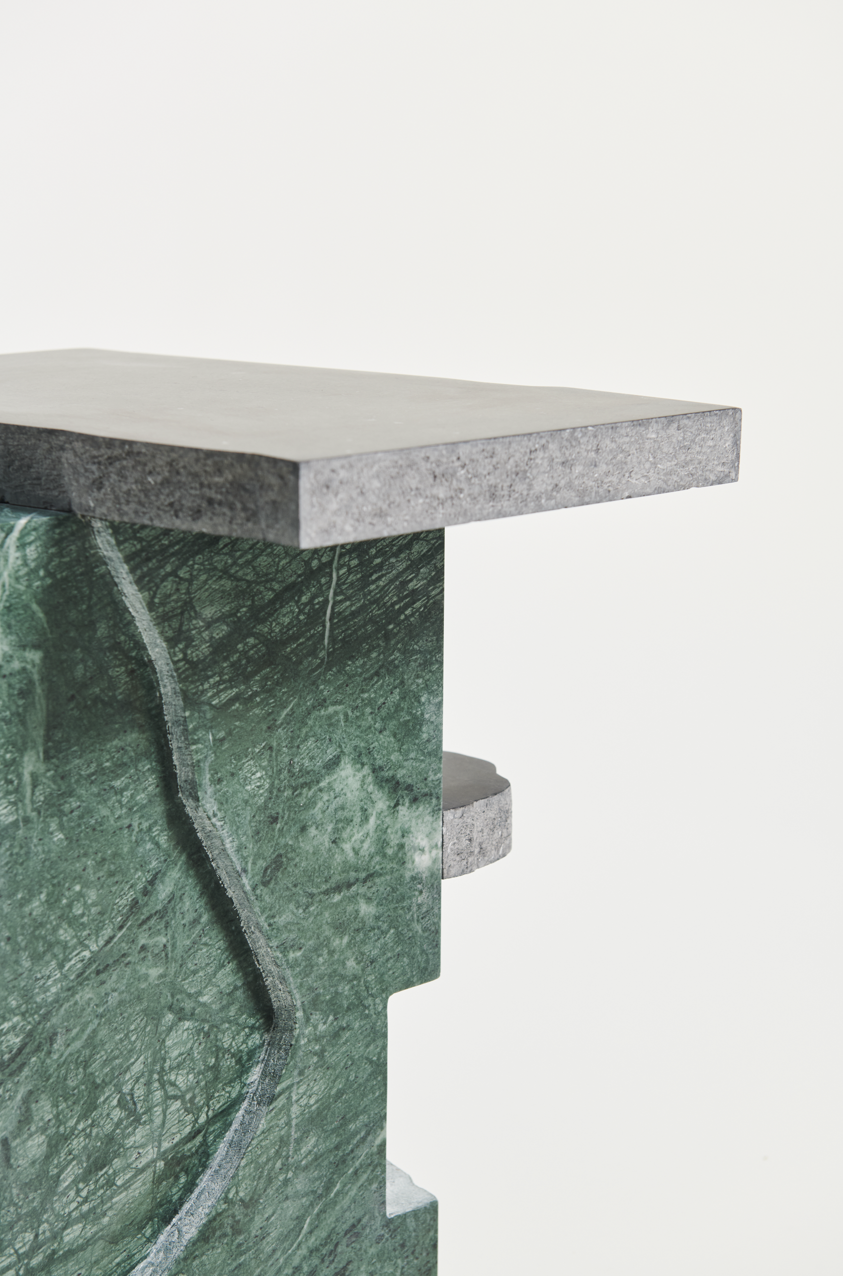 FOSSIL SIDE TABLE BY ONNO ADRIAANSE X PROJECT MATERIA