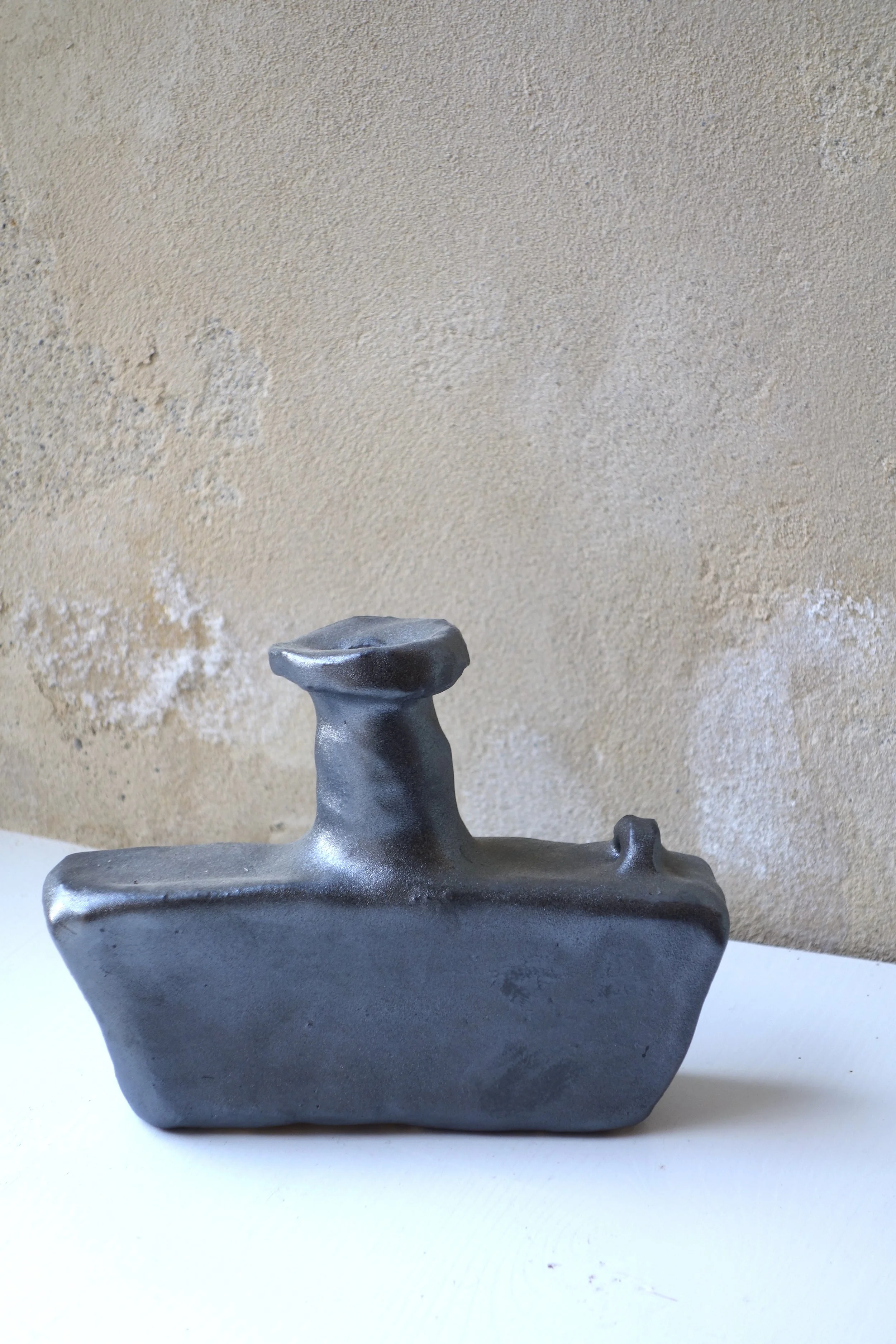 TINY CORE VESSEL BY WILLEM VAN HOOFF