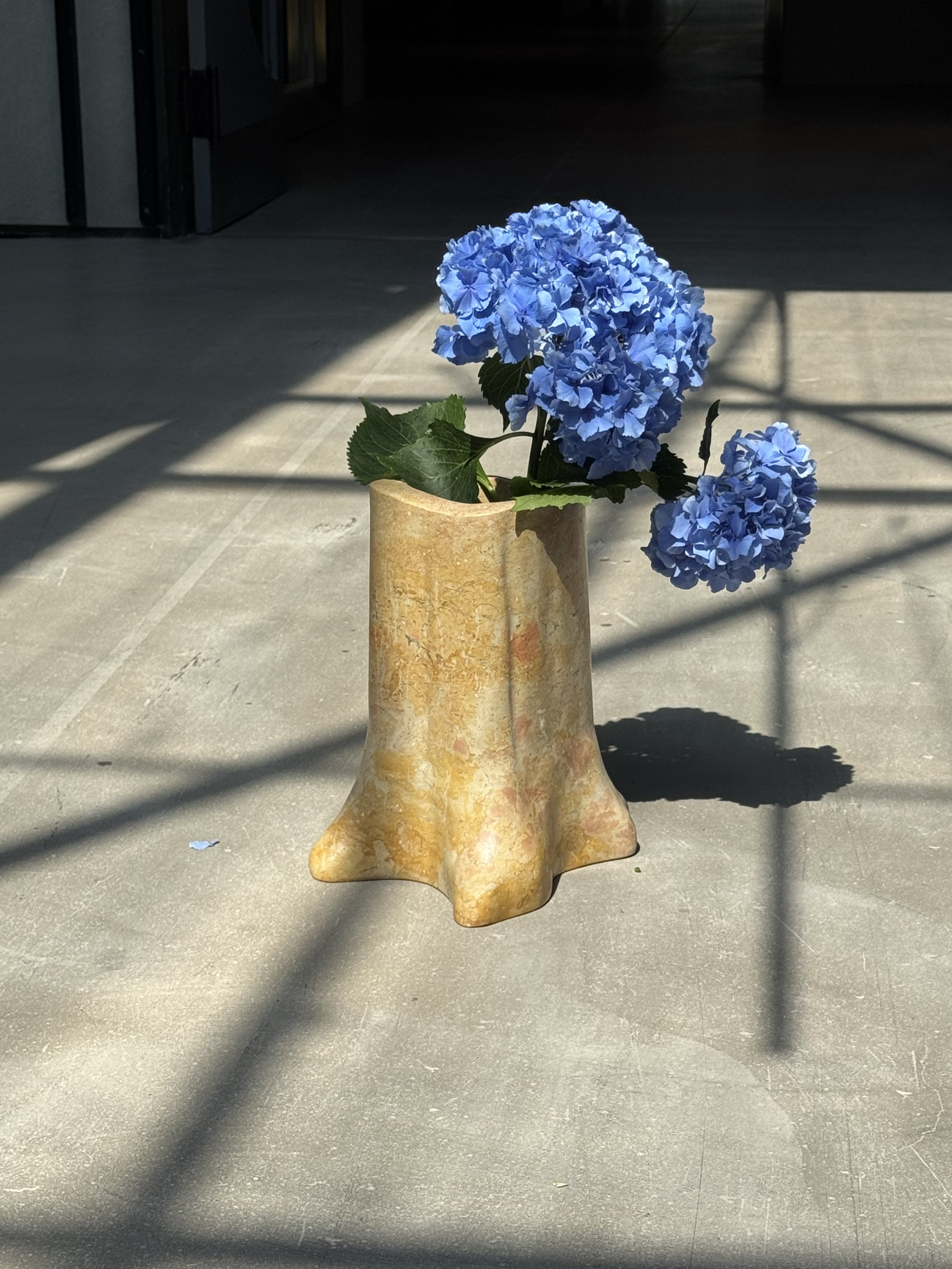 trunk vase_7.jpg