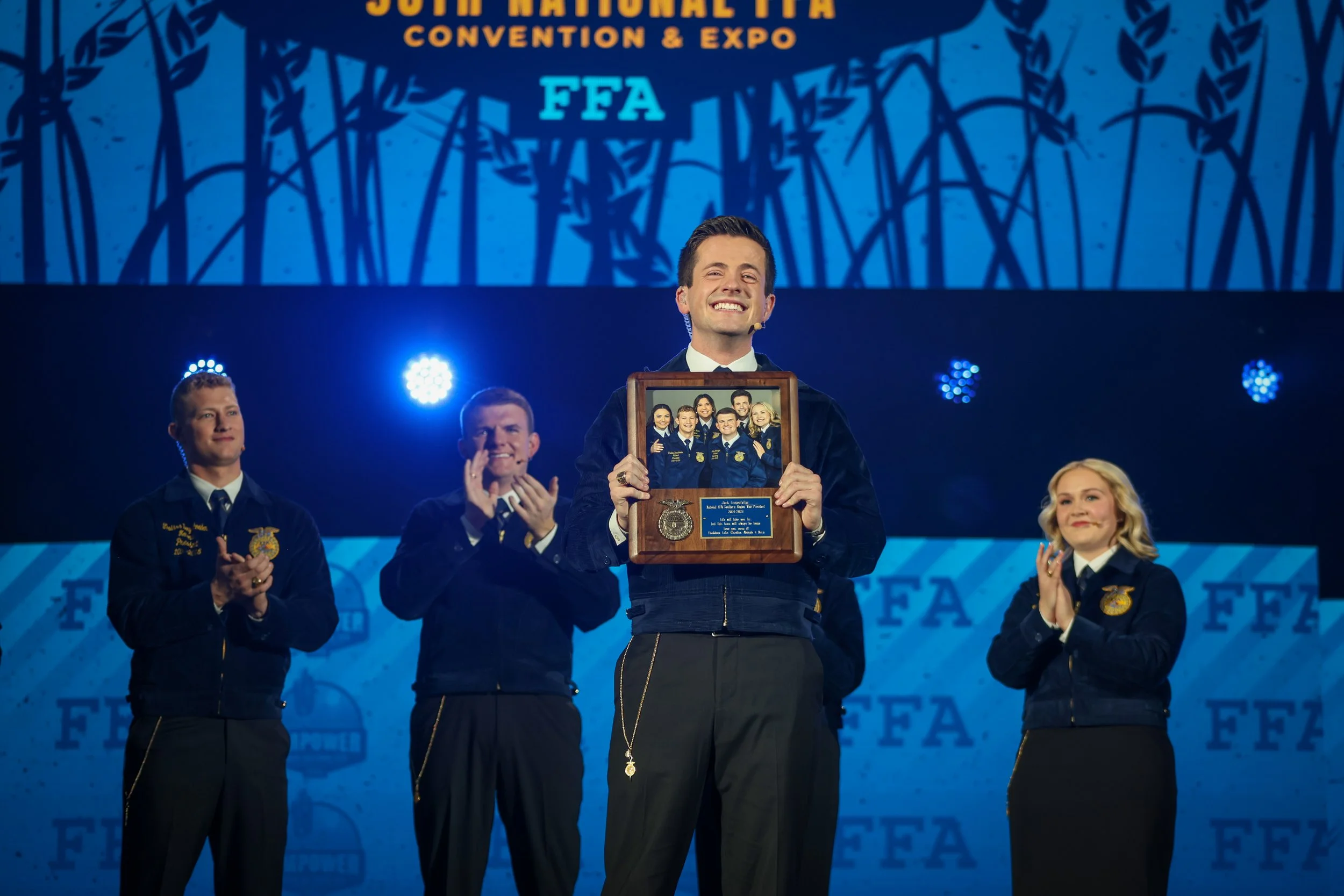 National FFA Convention • Canon EOS R6 Mark II | 75–300mm