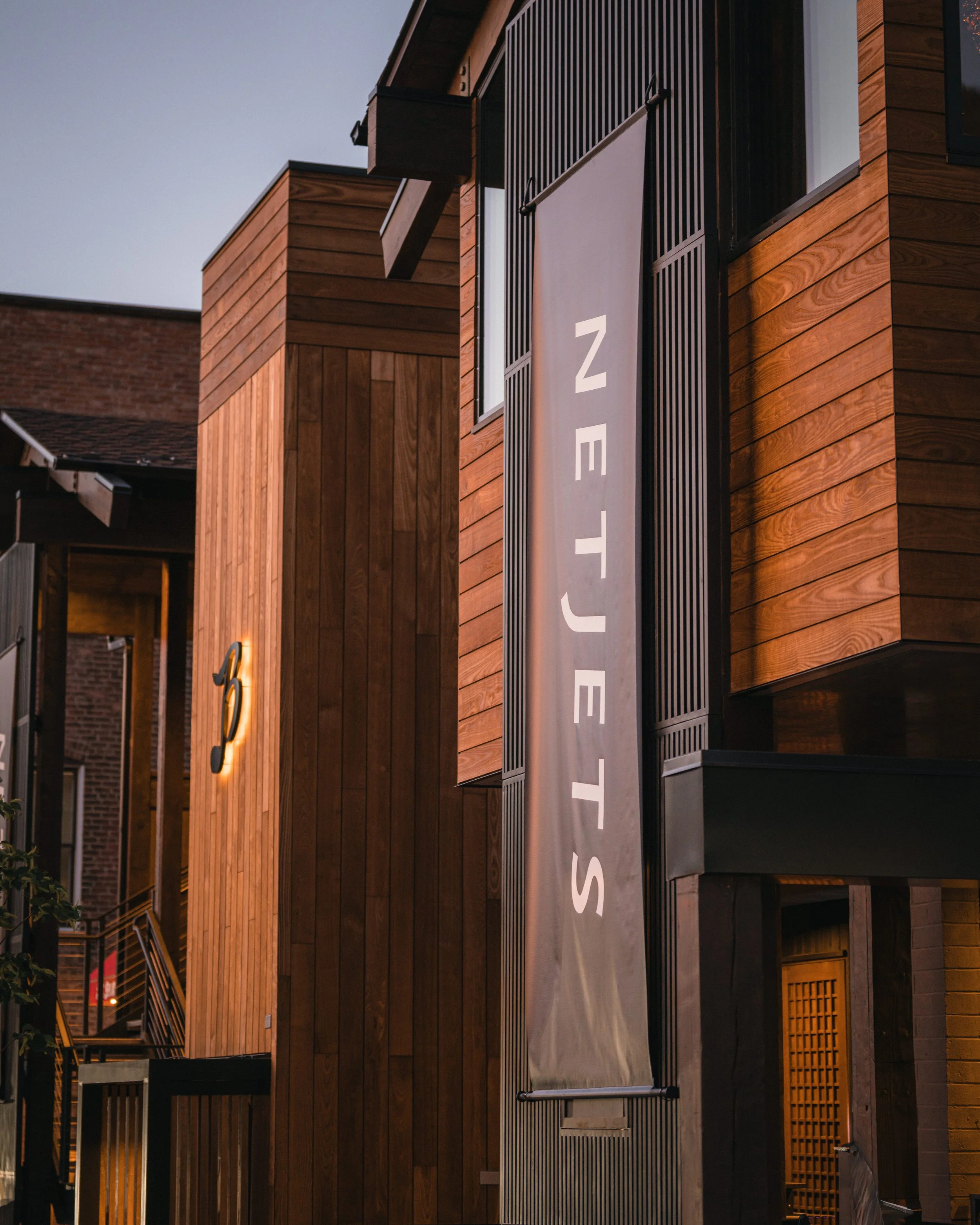 NetjetsAspen-11406 (1).jpg