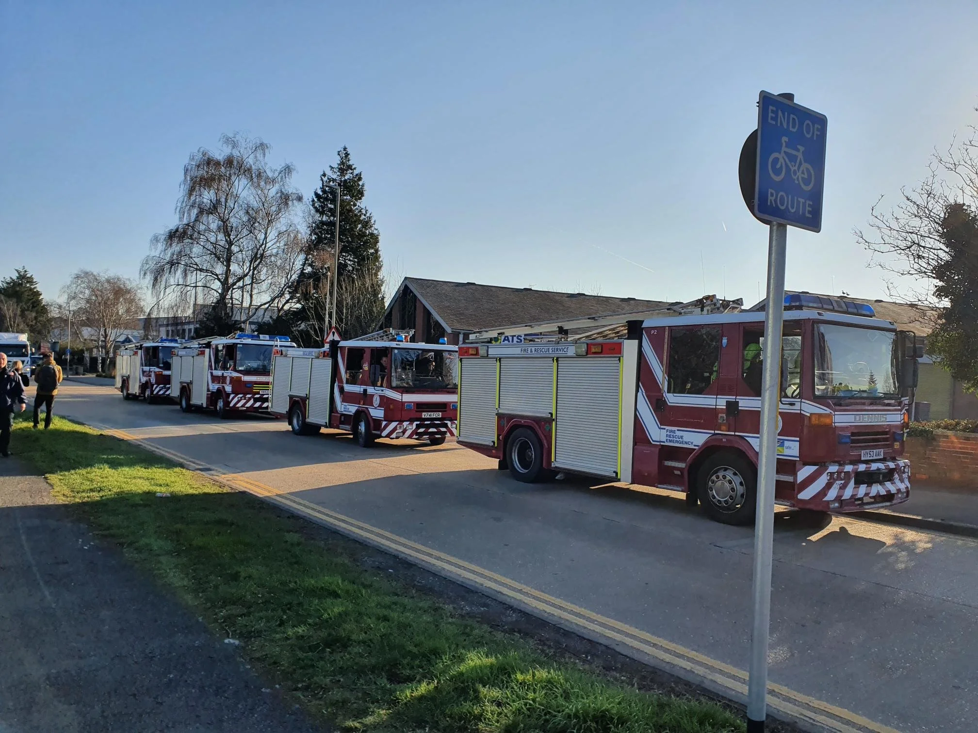 UK fire service convoy heads to Ukraine with lifesaving equipment