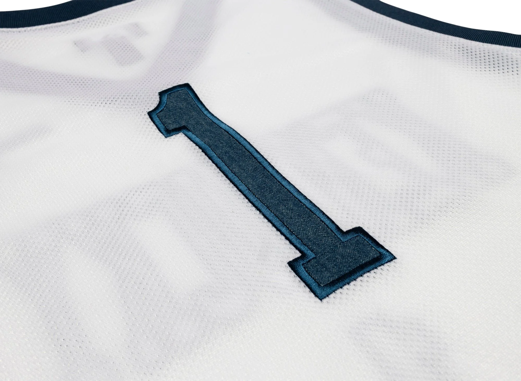 oneness_0024_converse-university-of-kentucky-basketball-denim-jersey-white-CVM6K238-WHT.jpg