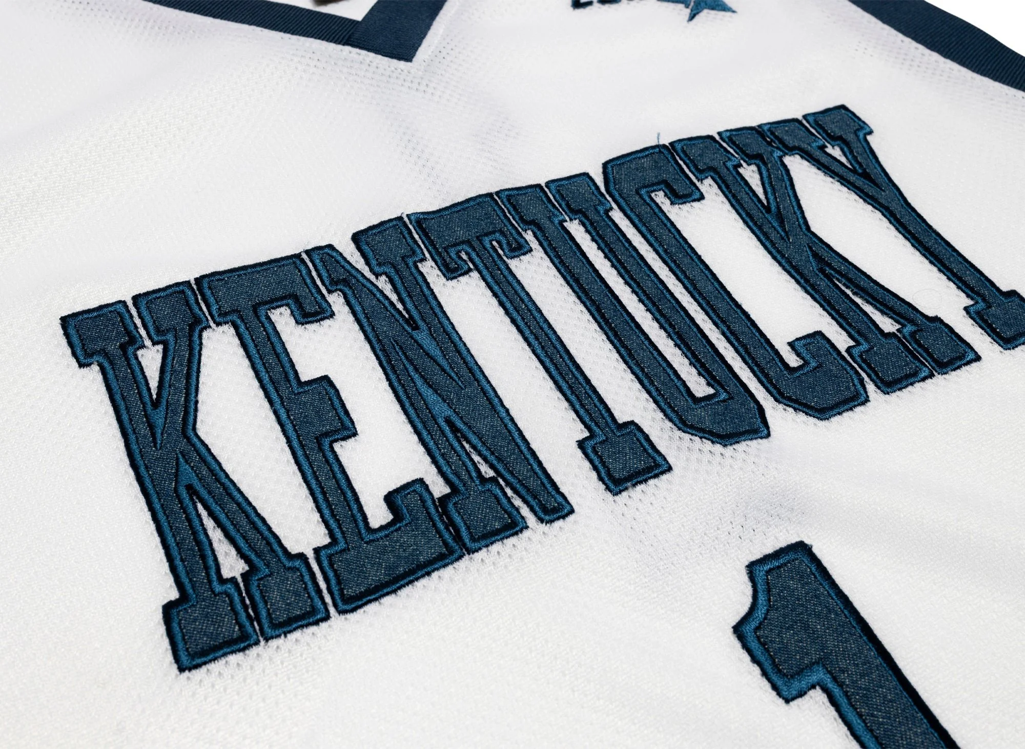oneness_0023_converse-university-of-kentucky-basketball-denim-jersey-white-CVM6K238-WHT.jpg