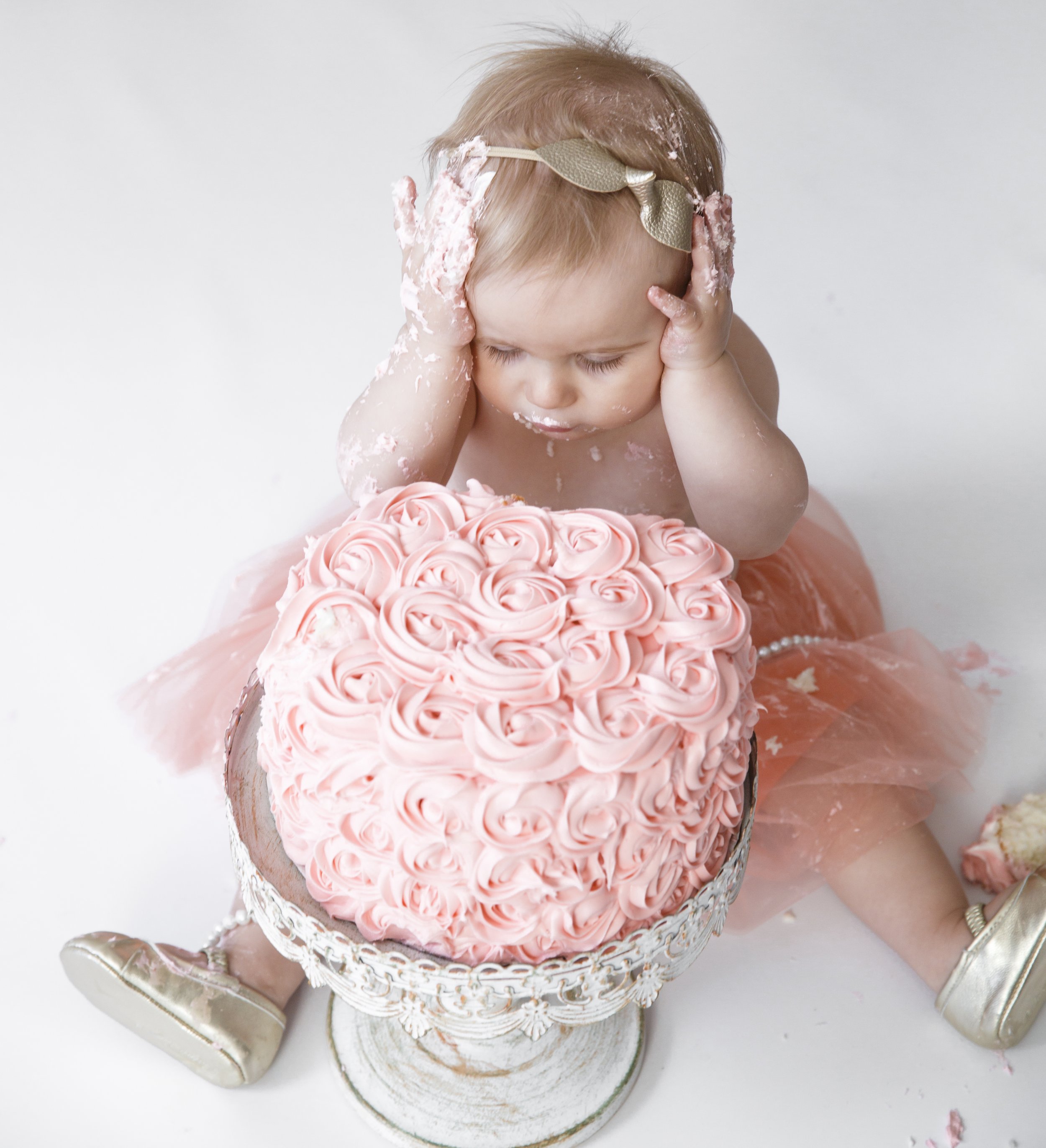 nyc-cake-smash-photography-studio-portraits-2025.JPG