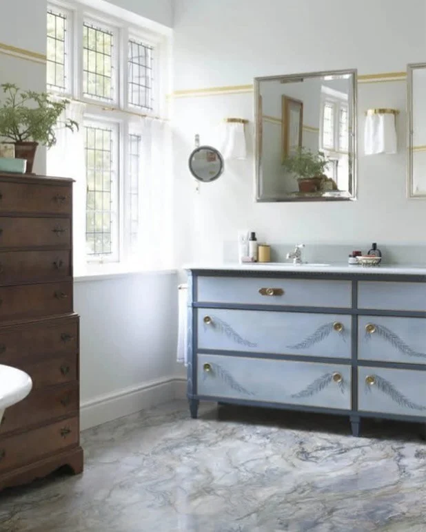 Obsessing over this chic bathroom vanity in a @beataheuman thoughtfully designed London town house featured in AD this month @archdigest