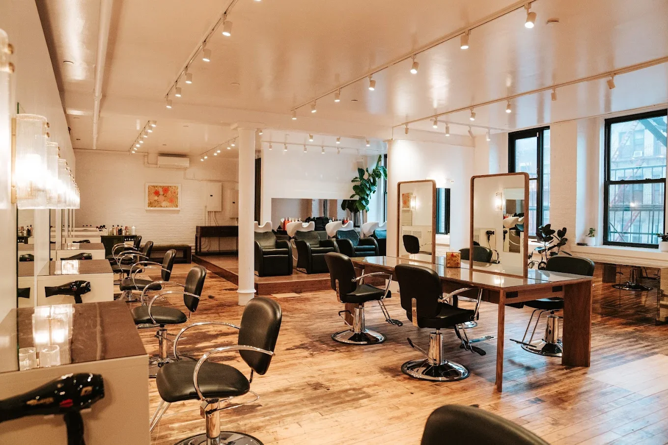 BEAUTY SUPPLY SALON TABLE AND SHELVES