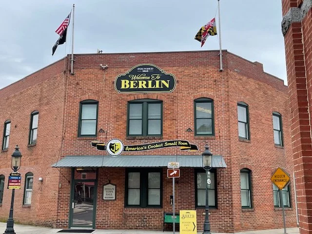 Berlin, MD: Once voted “America’s Coolest Small Town”, Berlin, Maryland is charming to visit and is
located only a few miles from the Atlantic Ocean!