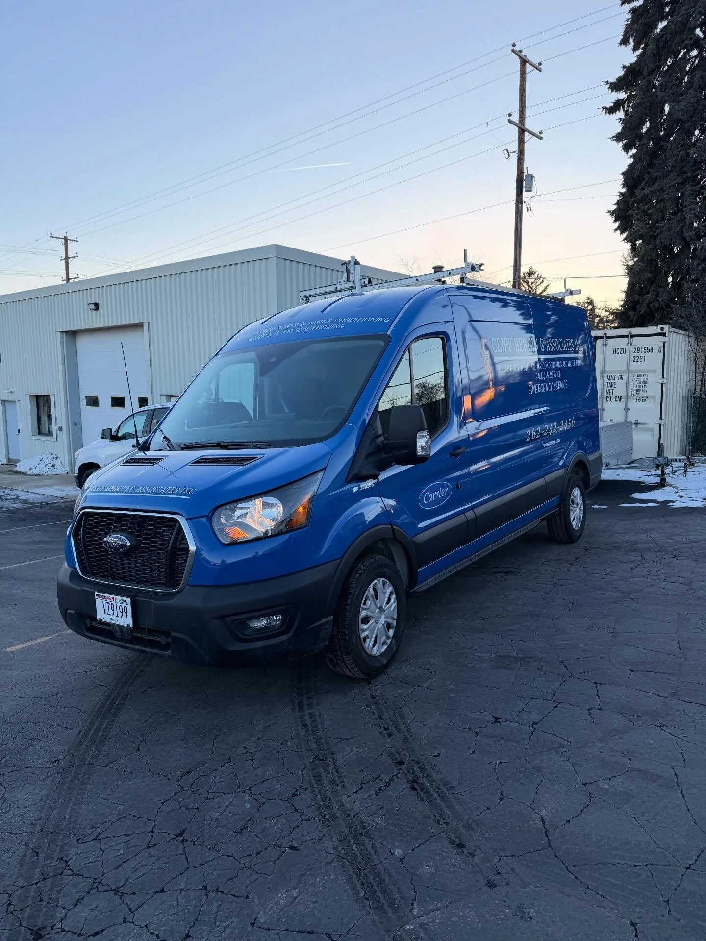 Ford Sprinter Cargo Van came in for a rewrap after its previous wrap failed. Wrapped Oracal Gloss Blue and company decals for @cliffbergin 

For all Vinyl + Color PPF wraps, Call or Message me for scheduling! 
📞414-274-9295
🌐cfdesignswi.com

🛠️ to