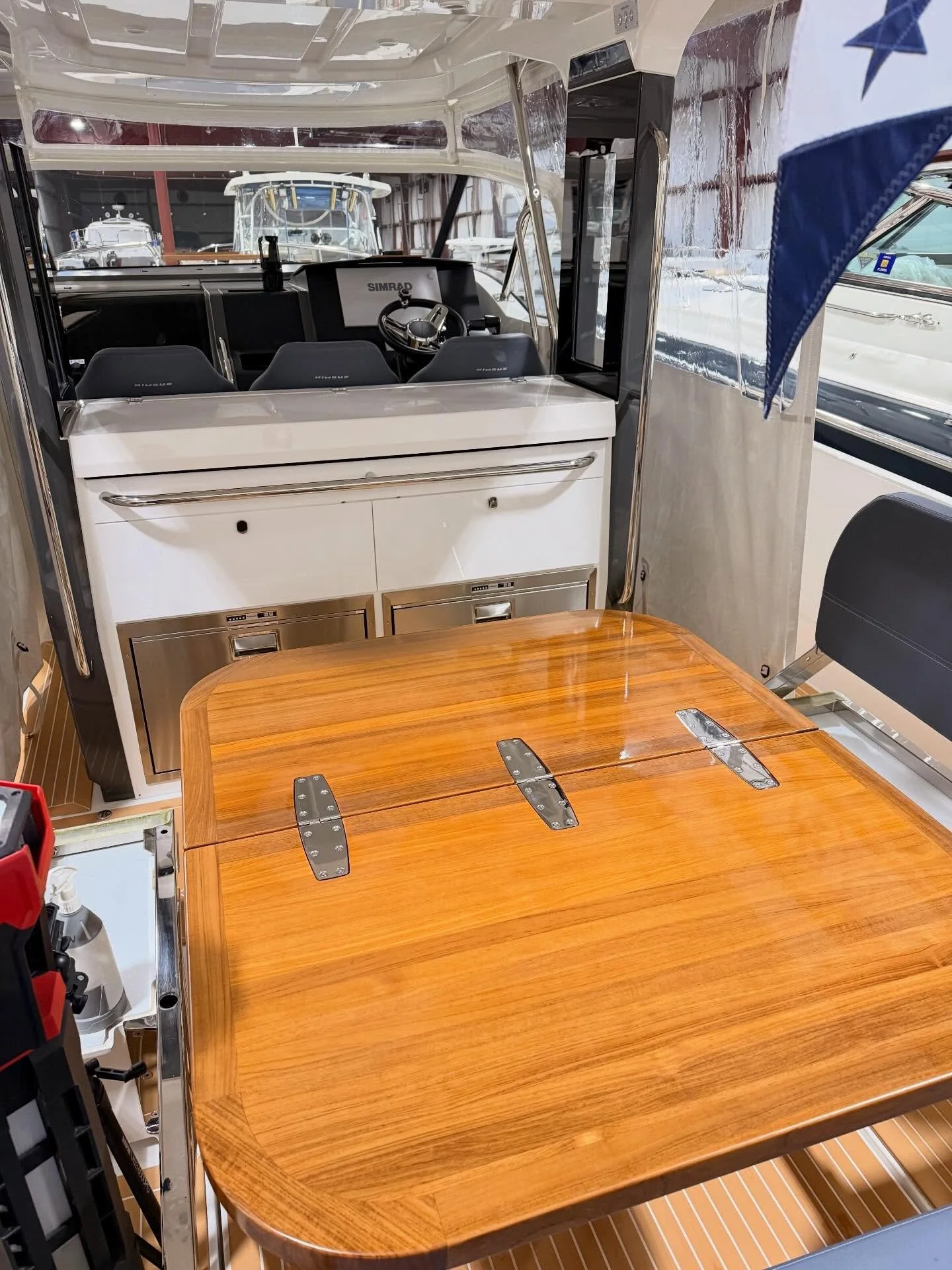 Nimbus T11 received @xpel_marine MPF on both Wood grain Tables, Ceramic counter lid and Granite counter top. Protecting all of these surfaces from any scratches, chips, water damage and UV protection! 

Now collaborating with @pgmarinedetailing for a