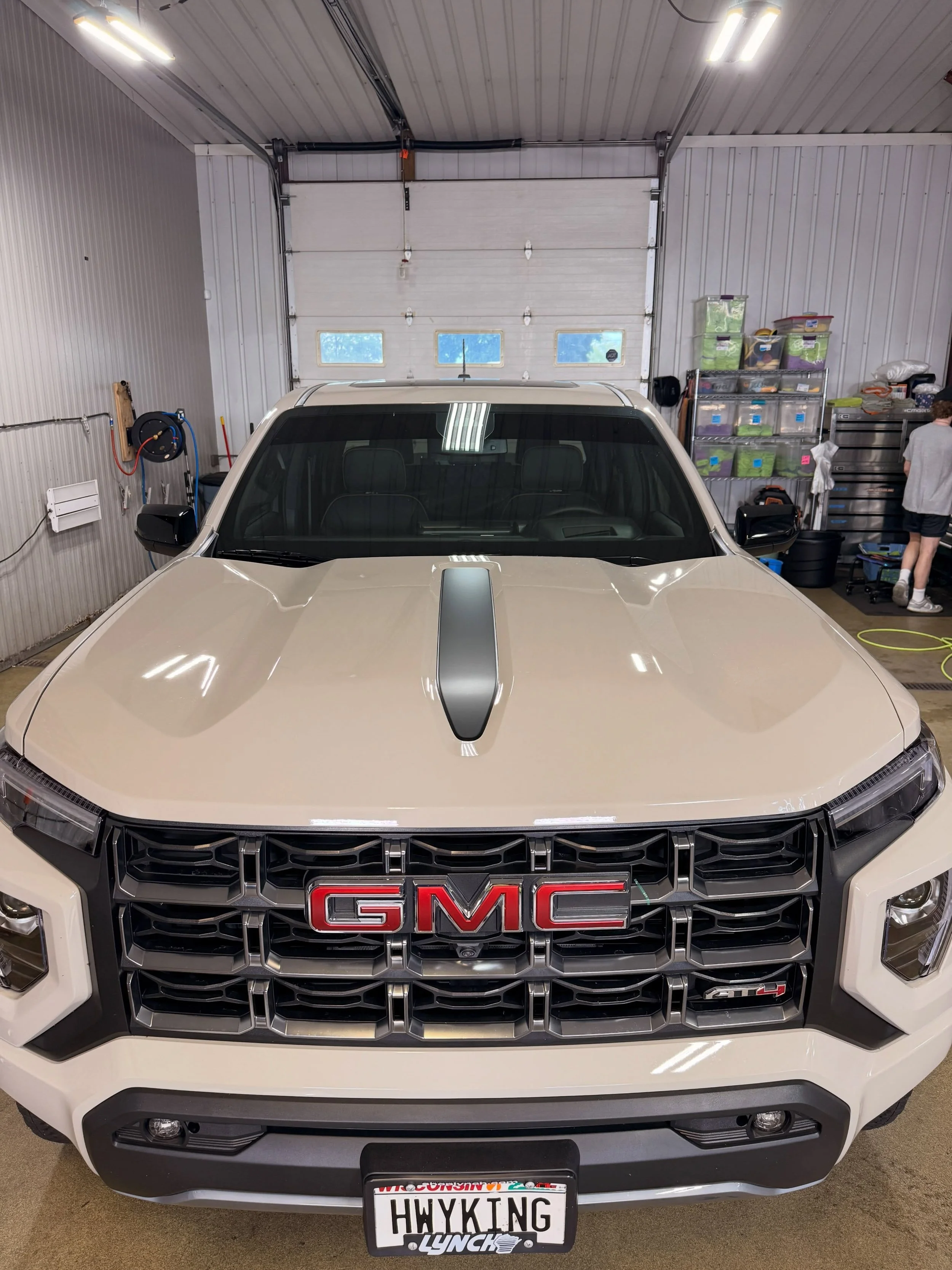 GMC in for a quick 20 minute center stripe. Quick and easy way give some contrast!