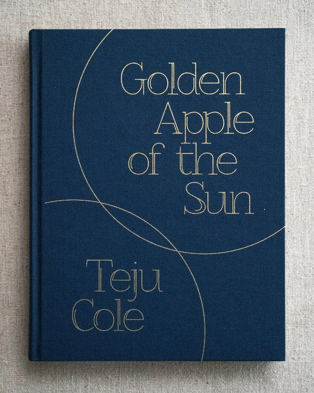 GoldenApple_2.jpg