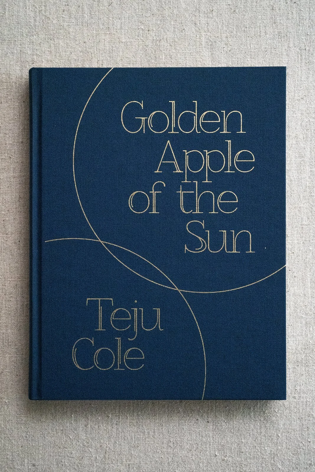 GoldenApple_2.jpg