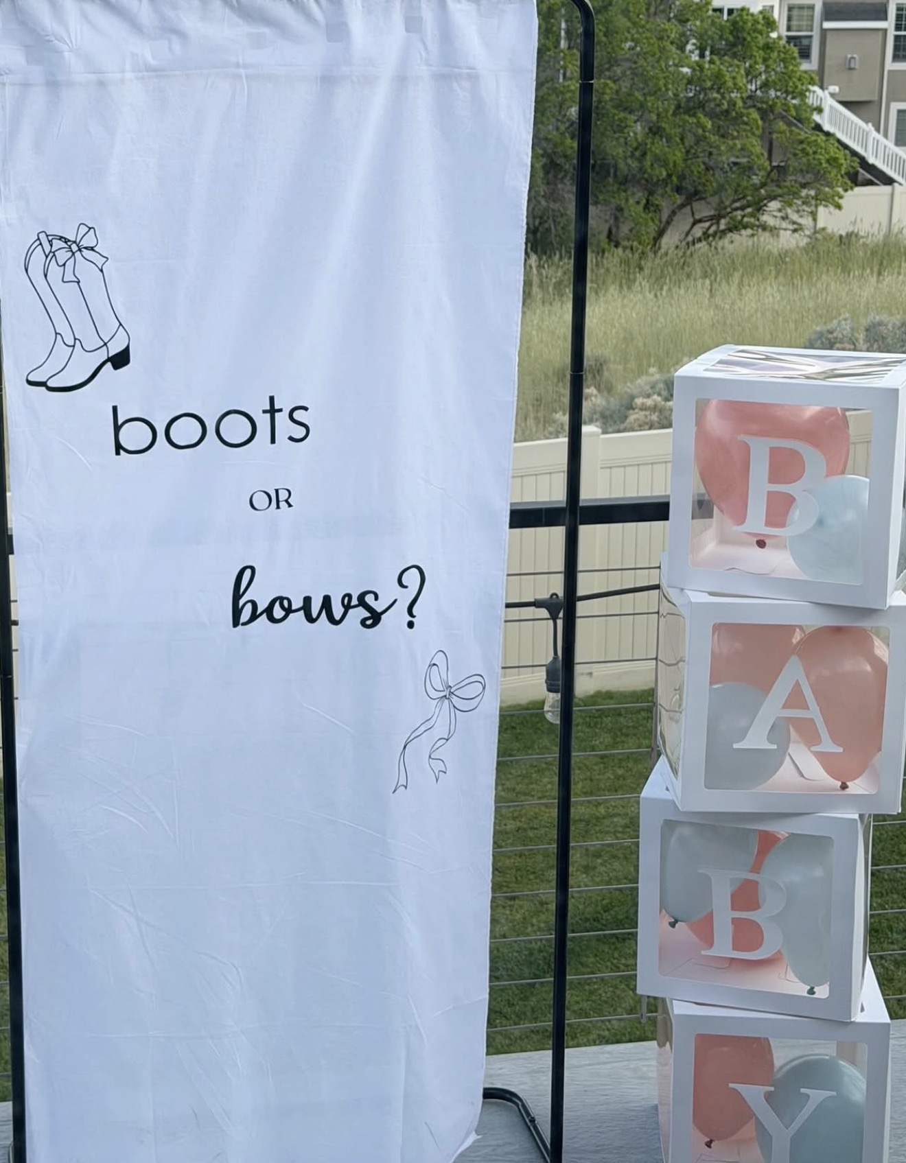 Linen sign