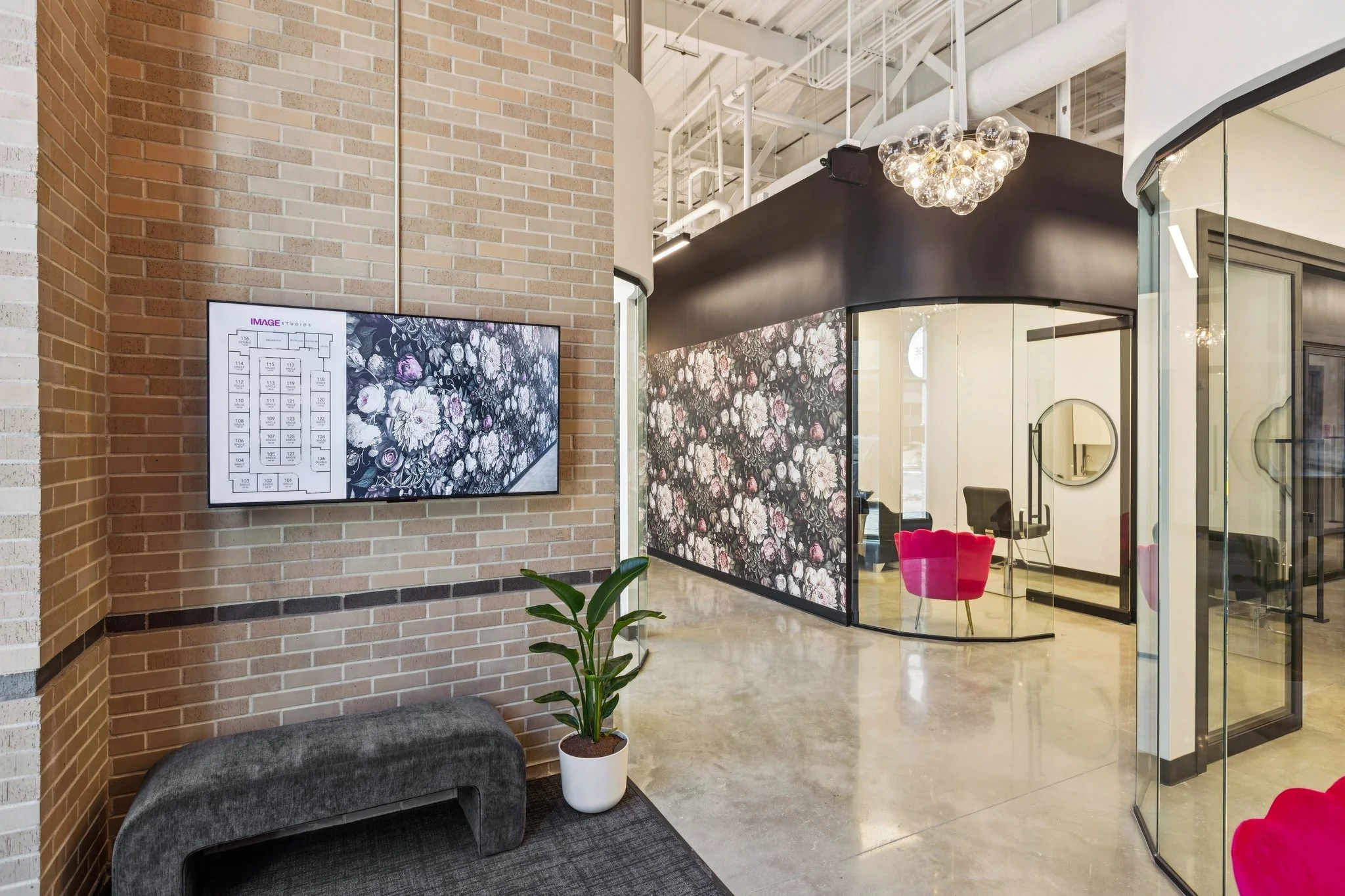 10-web-or-mls-7764 - 7878 Main St_010.jpg