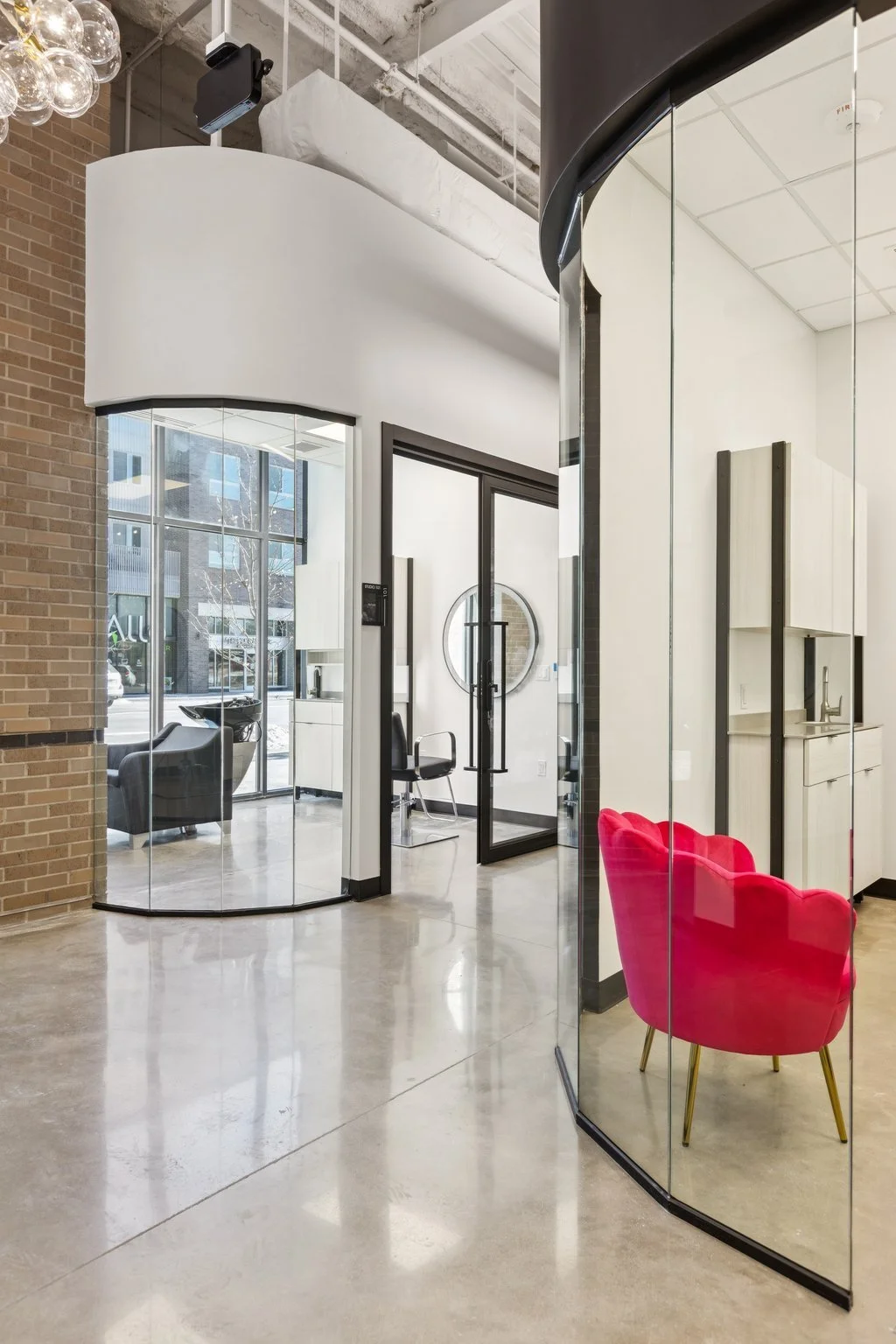 INTERIOR OF IMAGE STUDIOS