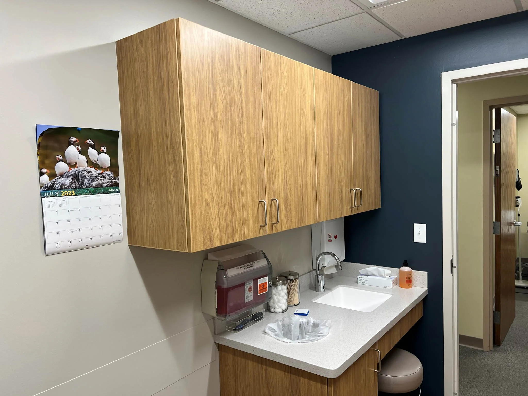 Lakeside-Internal-Medicine-Physicians-Office-2.jpg