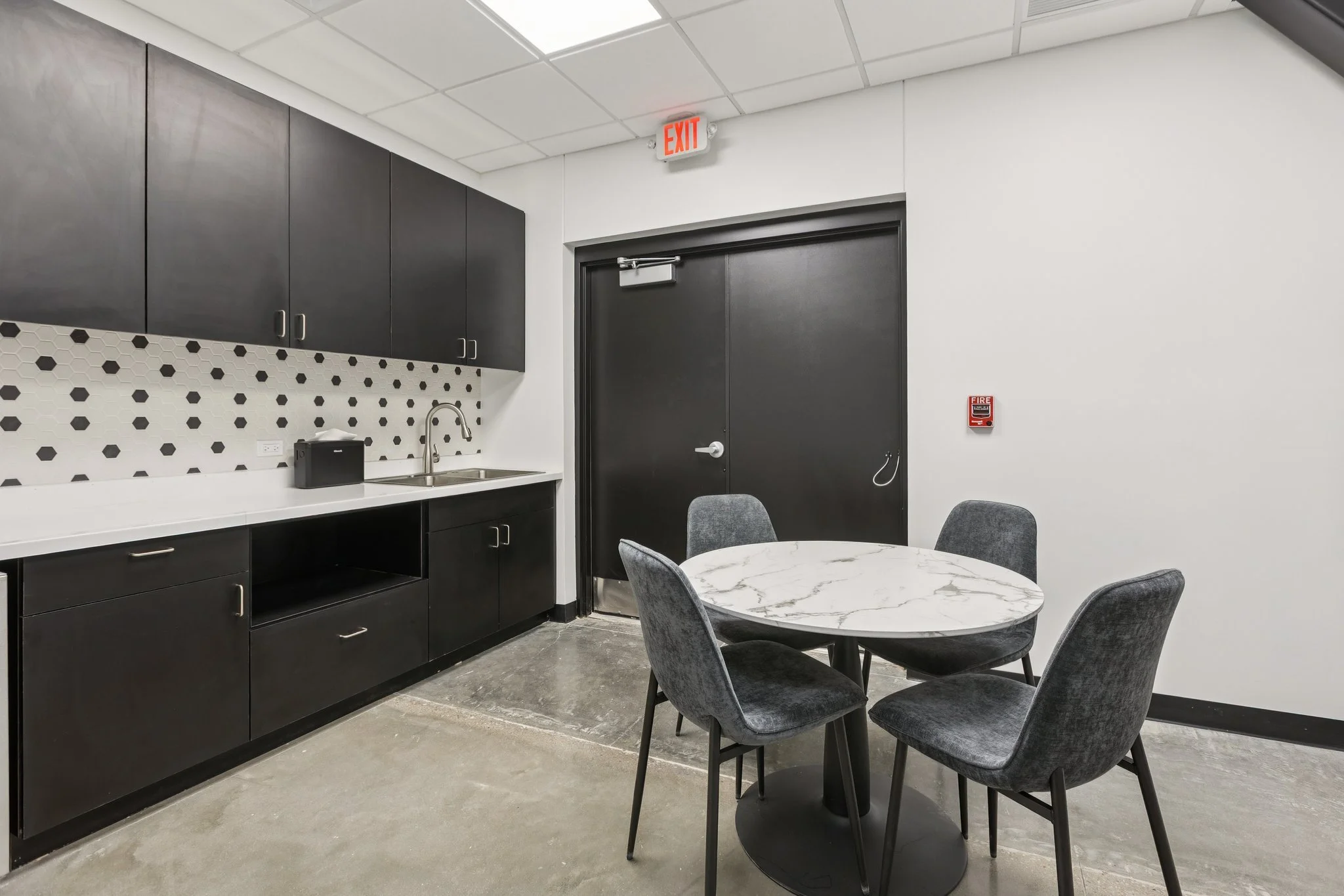 39-web-or-mls-7764 - 7878 Main St_039.jpg