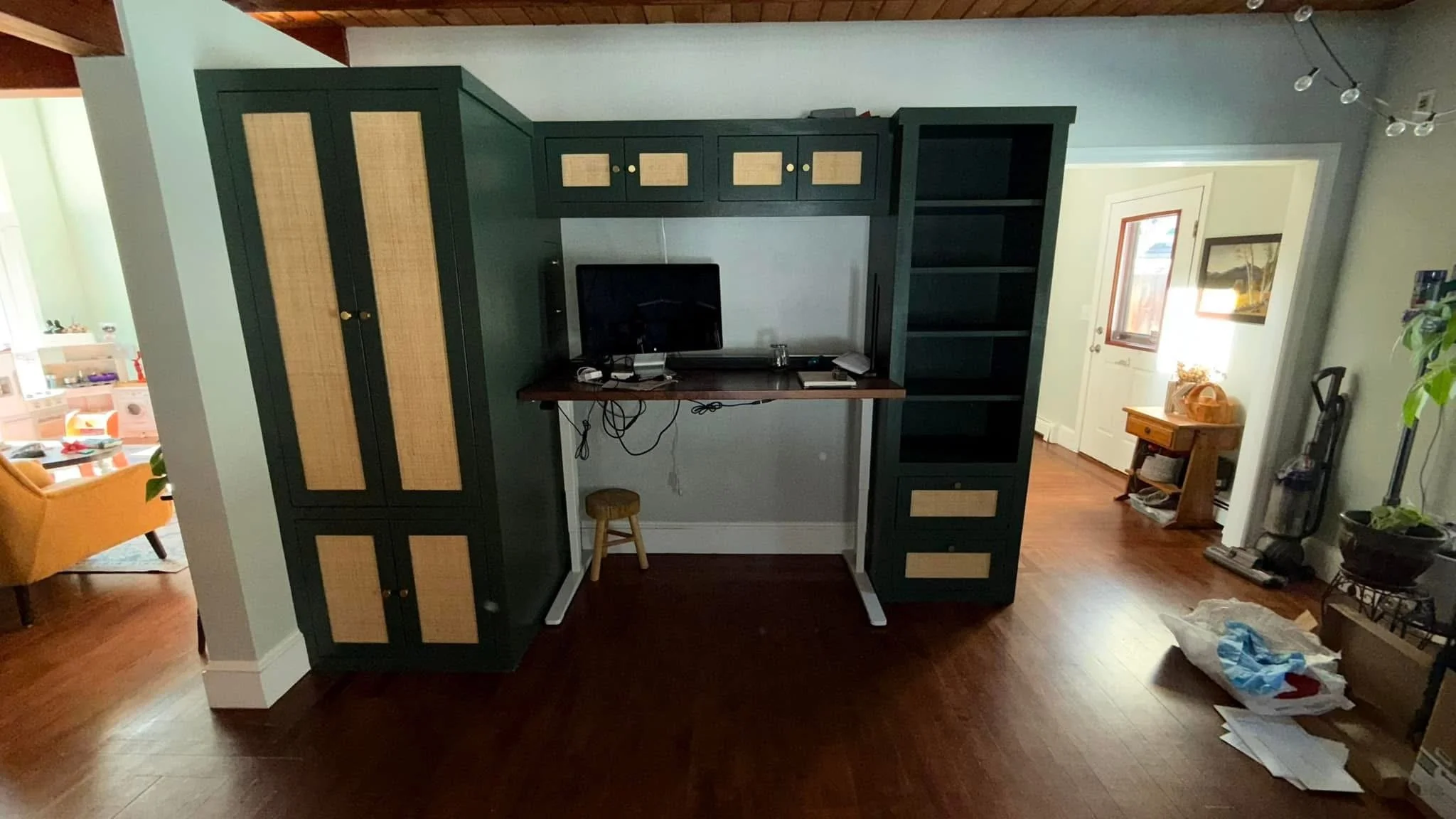 desk.jpeg