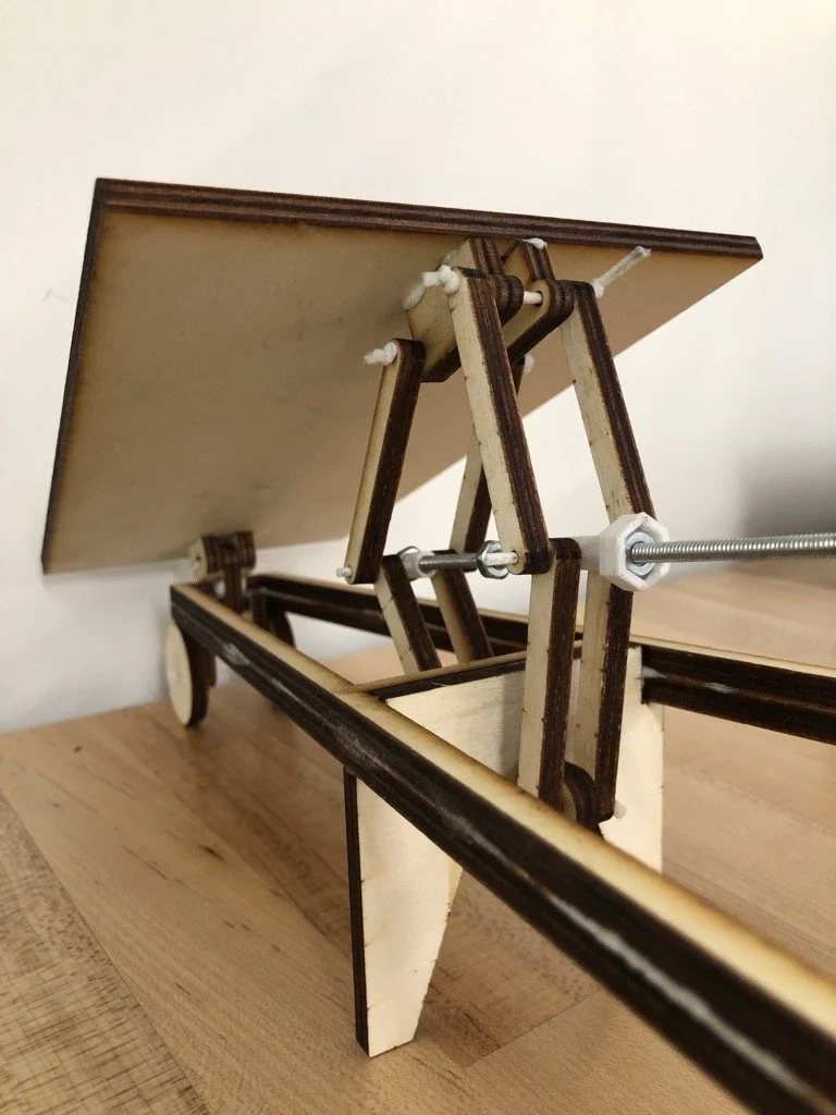 Mechanical Lift Wheelbarrow