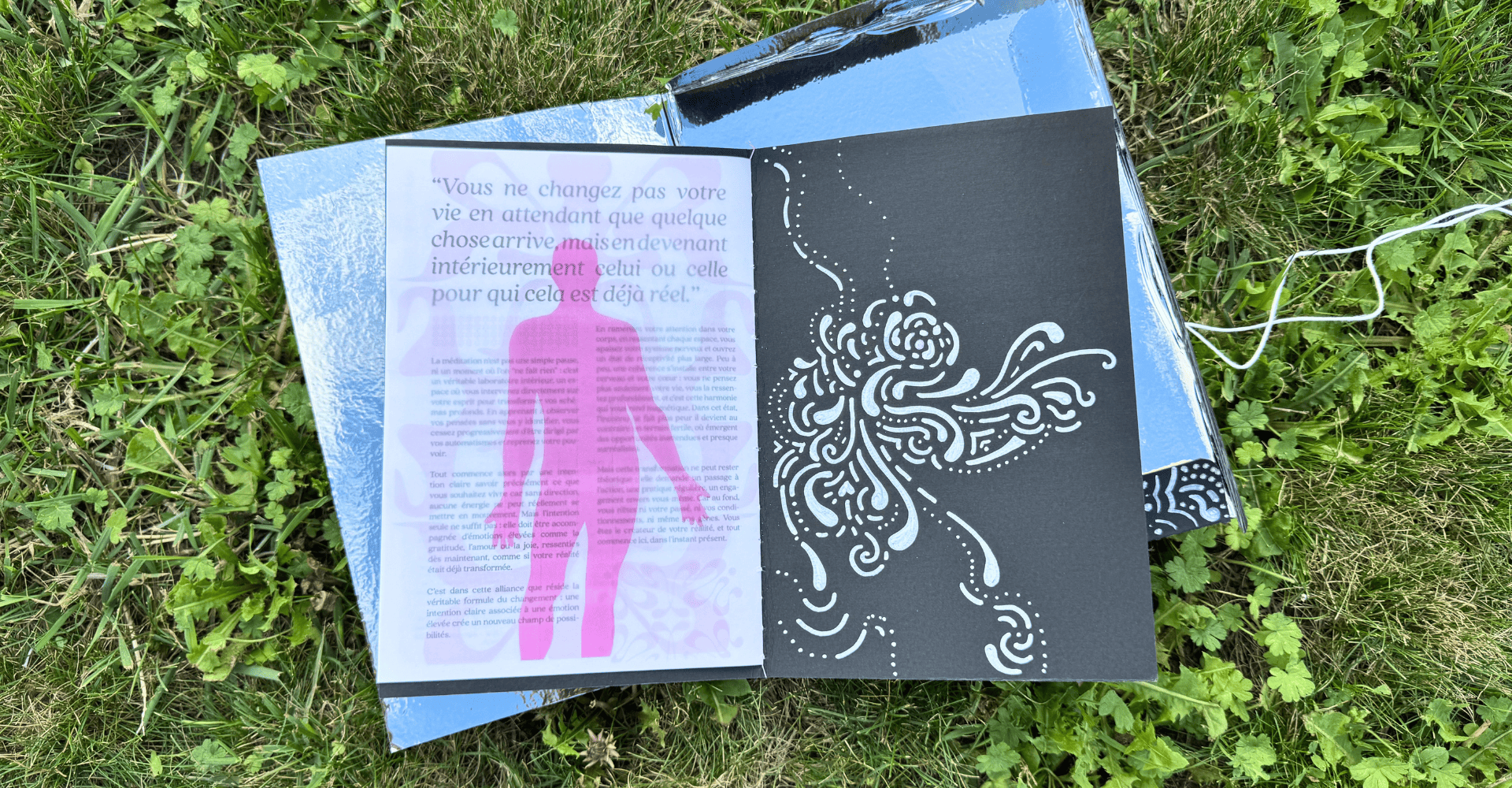 Hyperconscience_ondes-cerebrales_Direction-artistique_Branding-&-concept_2026.png